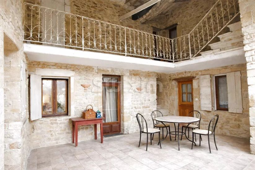 Sale House Uzès 10&nbsp;Rooms 157&nbsp;m²
