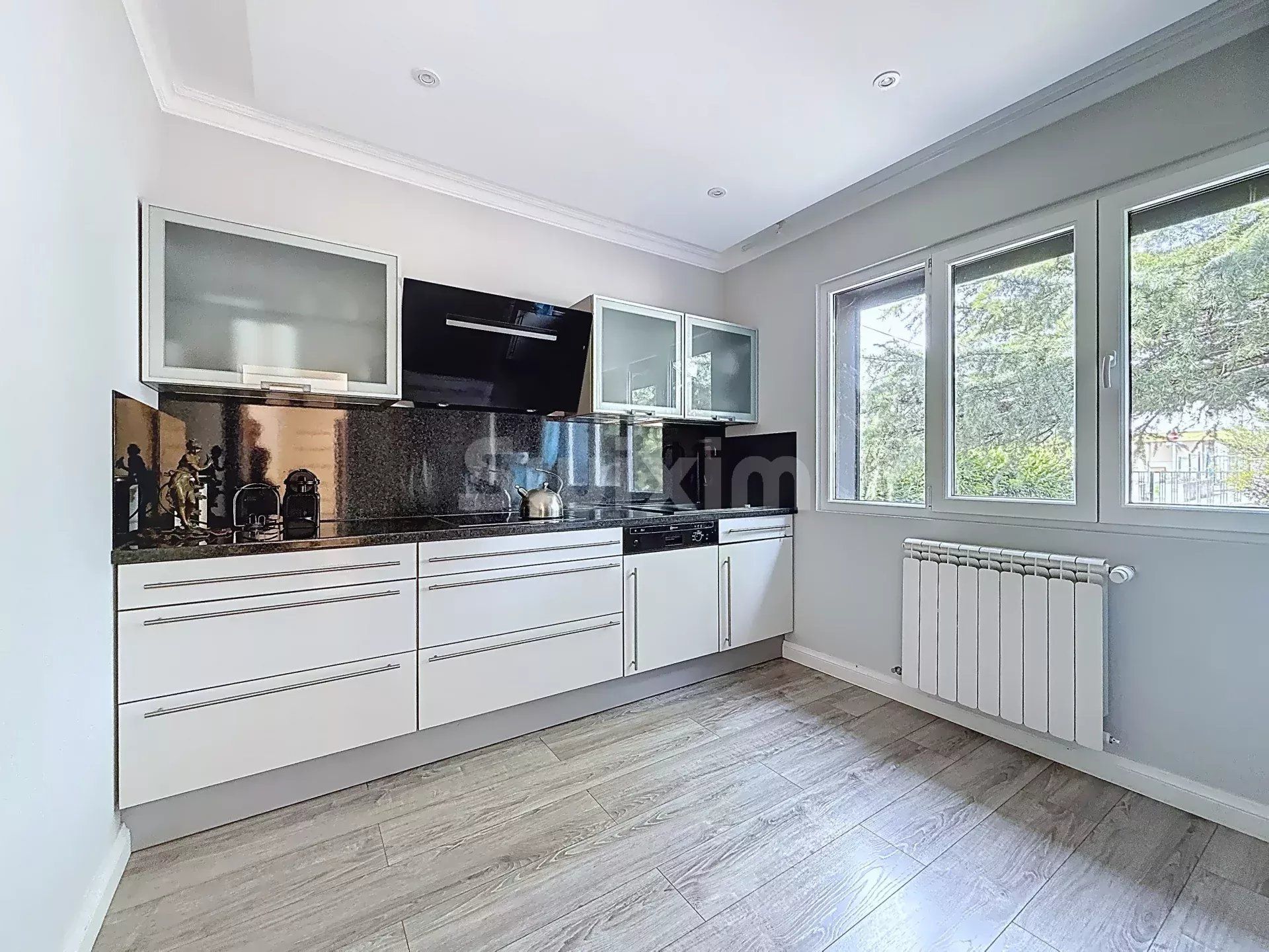 house 6 Rooms for sale on Sainte-Foy-lès-Lyon (69110)