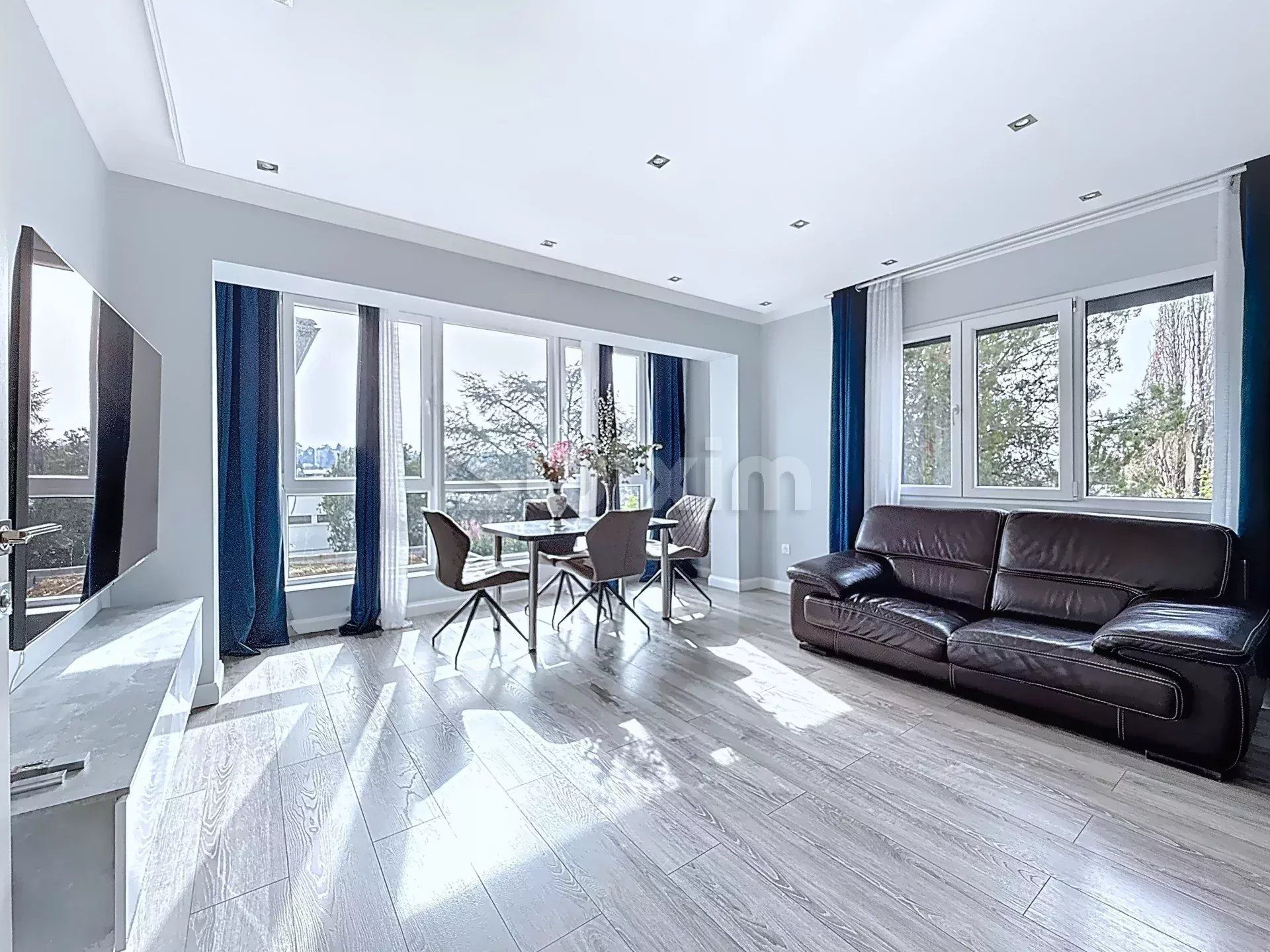 house 6 Rooms for sale on Sainte-Foy-lès-Lyon (69110)