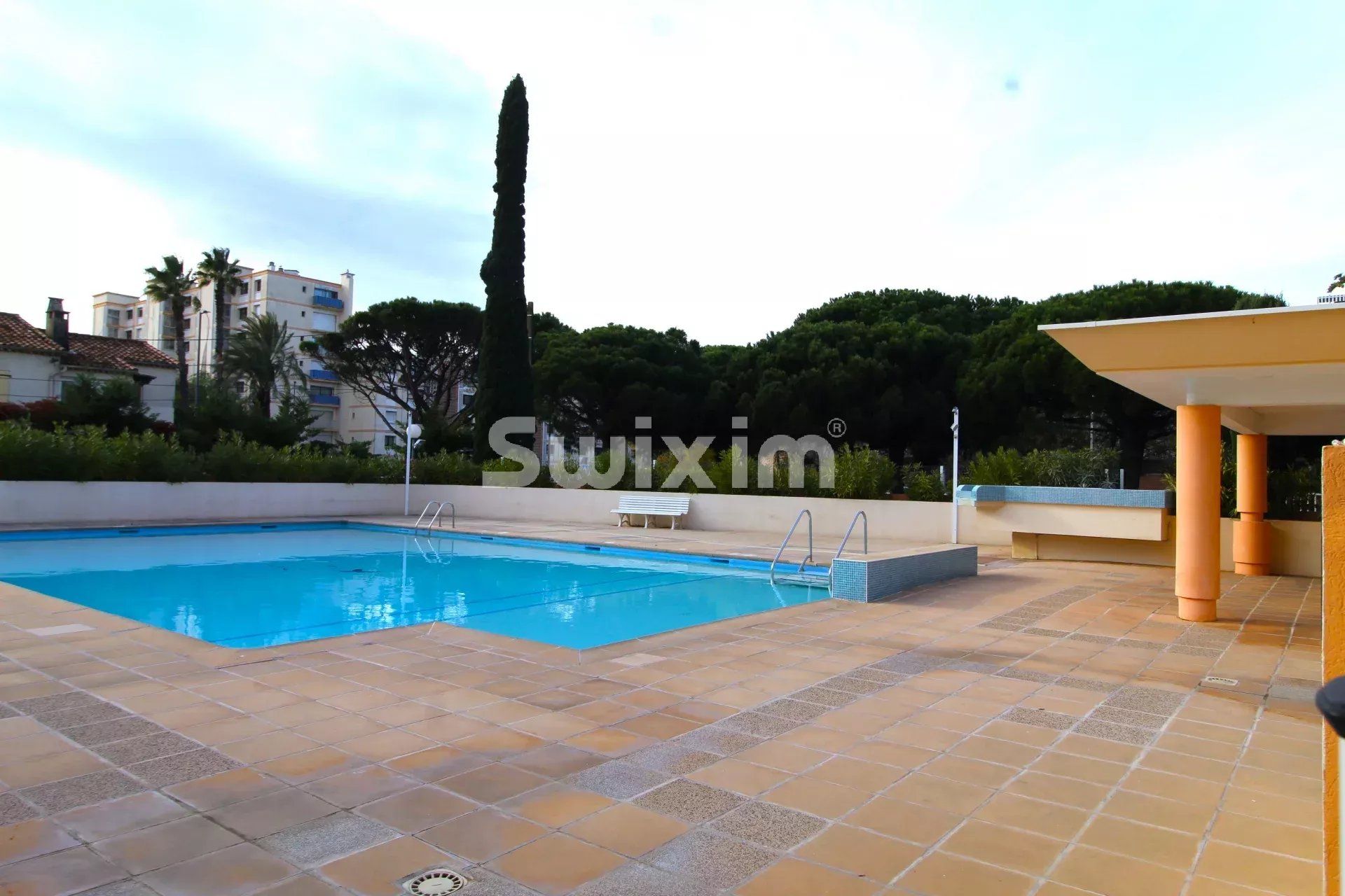 apartment 2 Rooms for sale on Fréjus (83600)