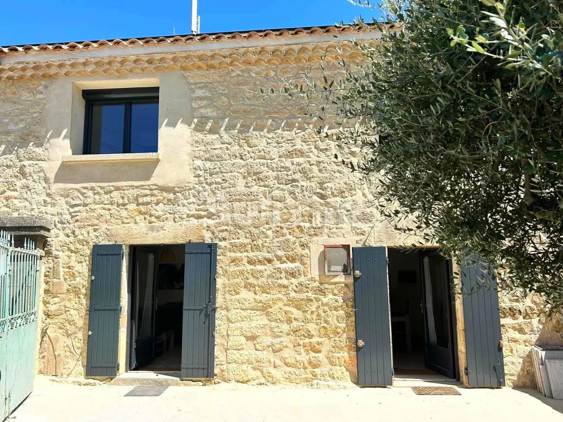 casa 3 Salas en venta en Uzès (30700)