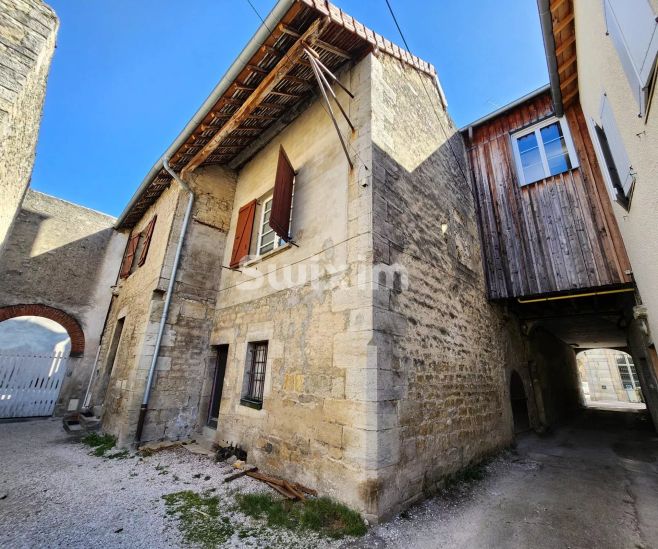 Vente Immeuble Poligny 11&nbsp;Pièces 304&nbsp;m²