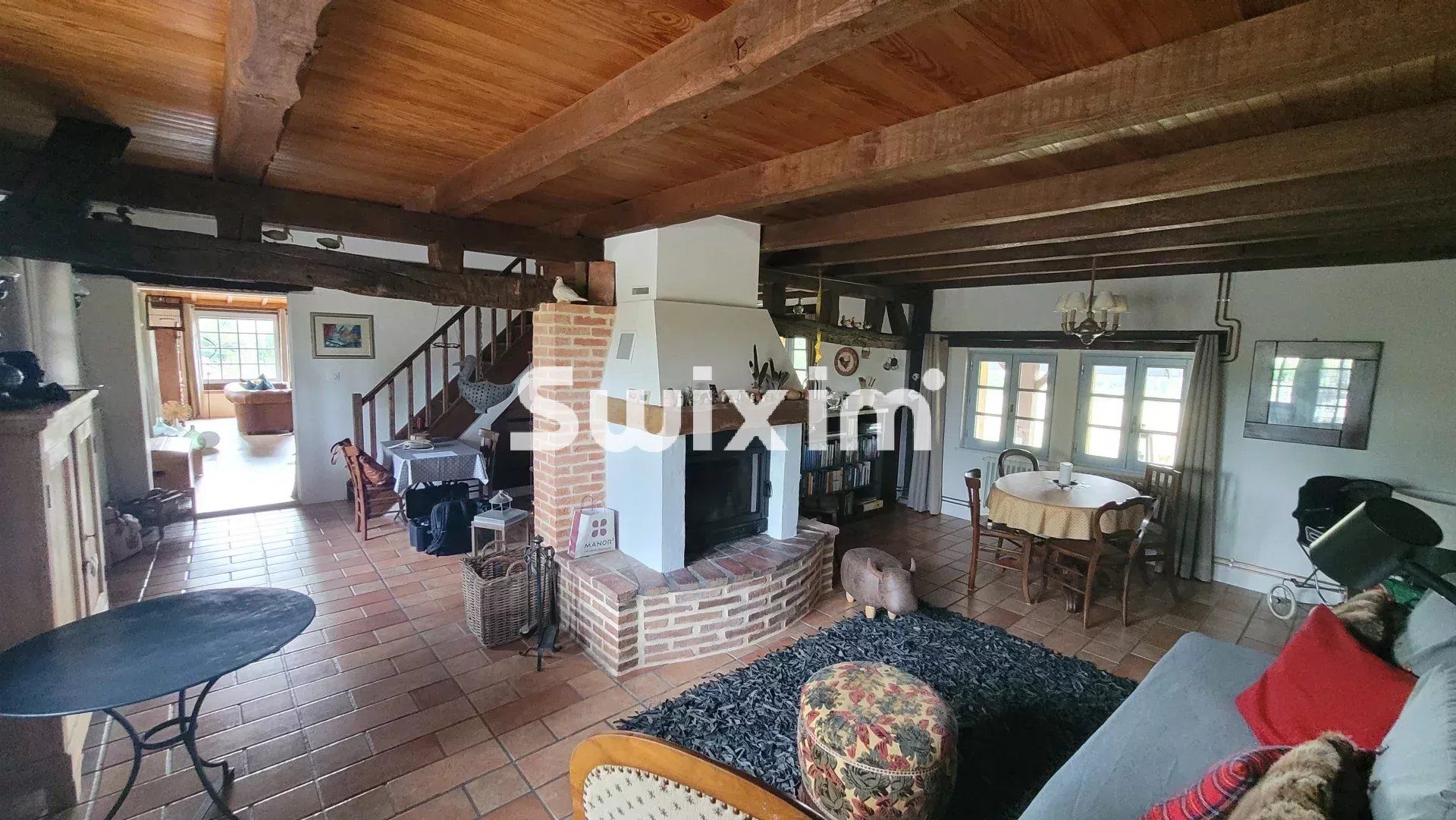 house 7 Rooms for sale on Lons-le-Saunier (39000)