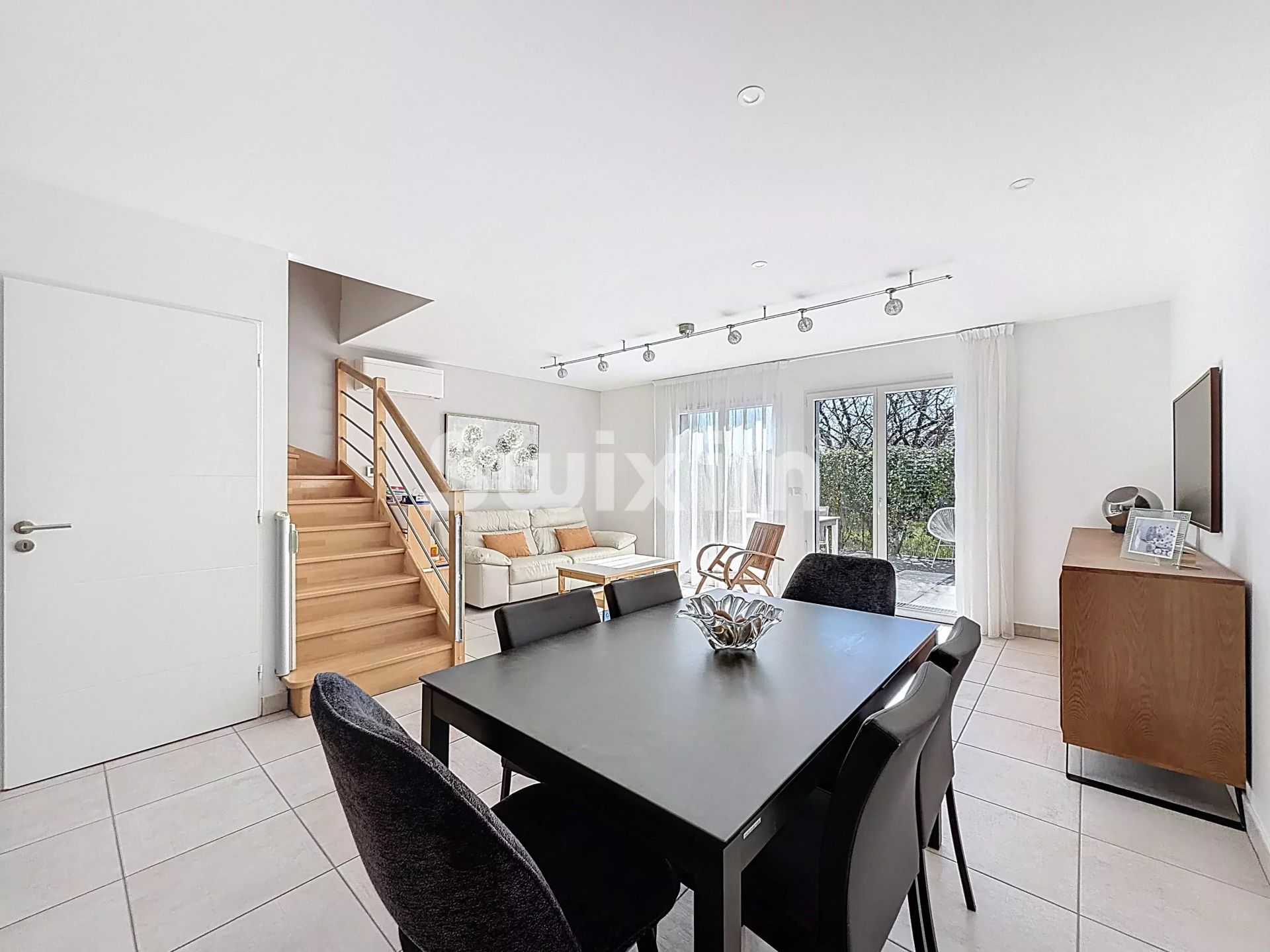 house 4 Rooms for sale on Cessy (01170)