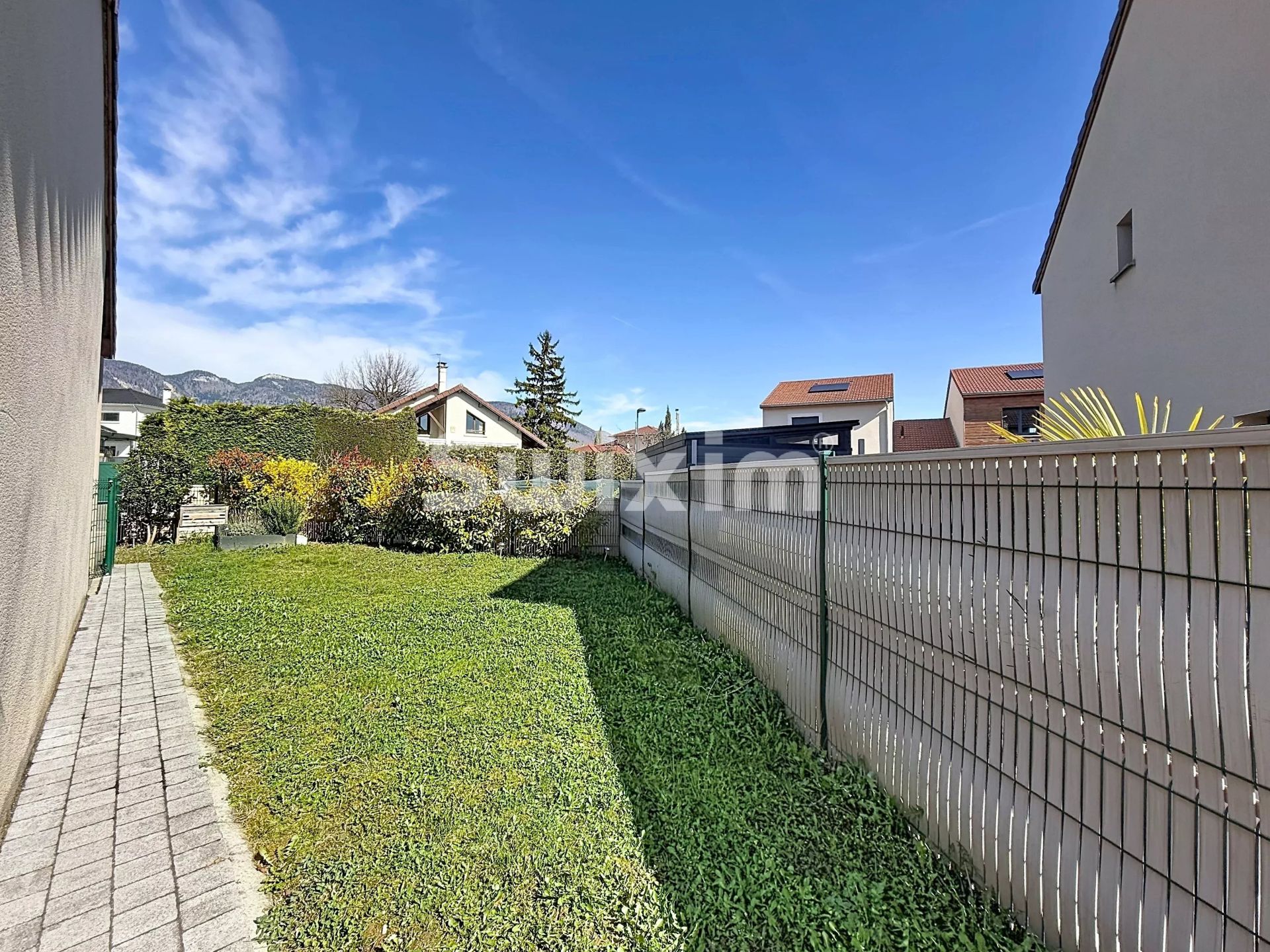 house 4 Rooms for sale on Cessy (01170)