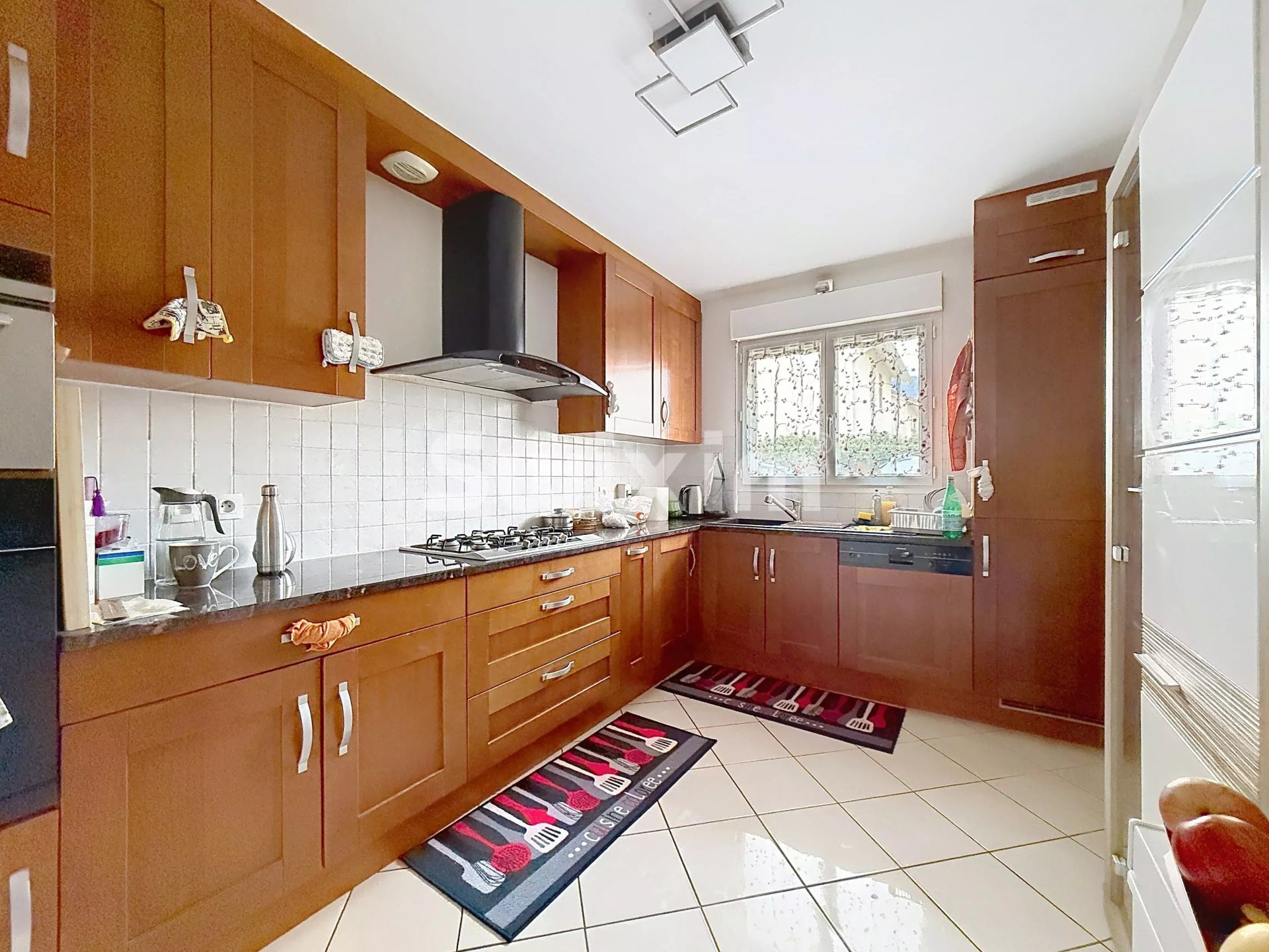 haus 6 Zimmer zum verkauf auf Saint-Genis-Pouilly (01630)