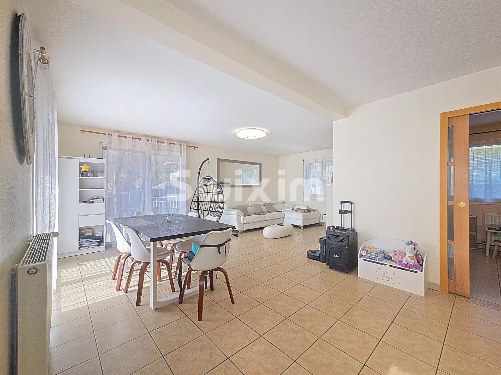 haus 5 Zimmer zum verkauf auf Échenevex (01170)