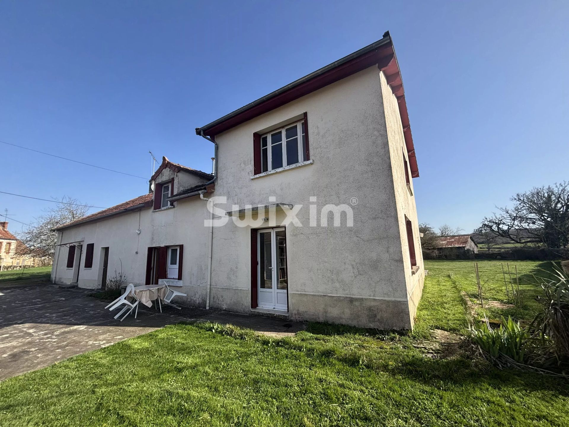 house 9 Rooms for sale on Menades (89450)