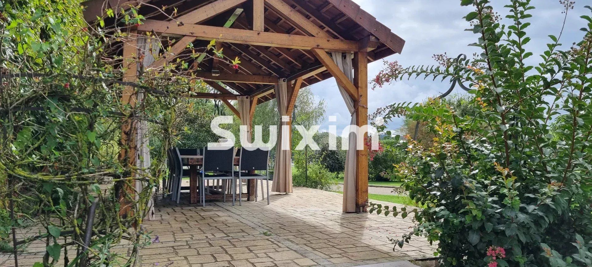 maison 10 Pièces en vente sur Lons-le-Saunier (39000)