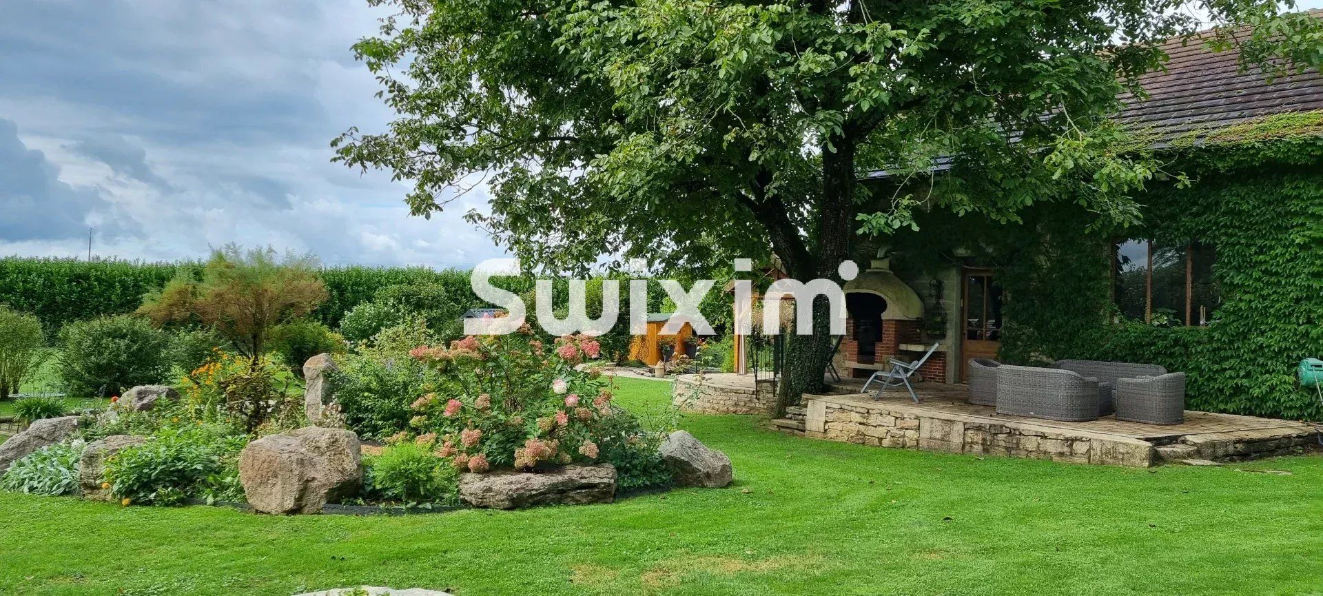 maison 10 Pièces en vente sur Lons-le-Saunier (39000)