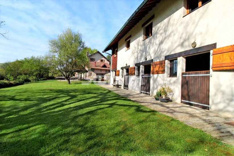 Vendita Proprietà Saint-Claude 7&nbsp;Camere 347&nbsp;m²