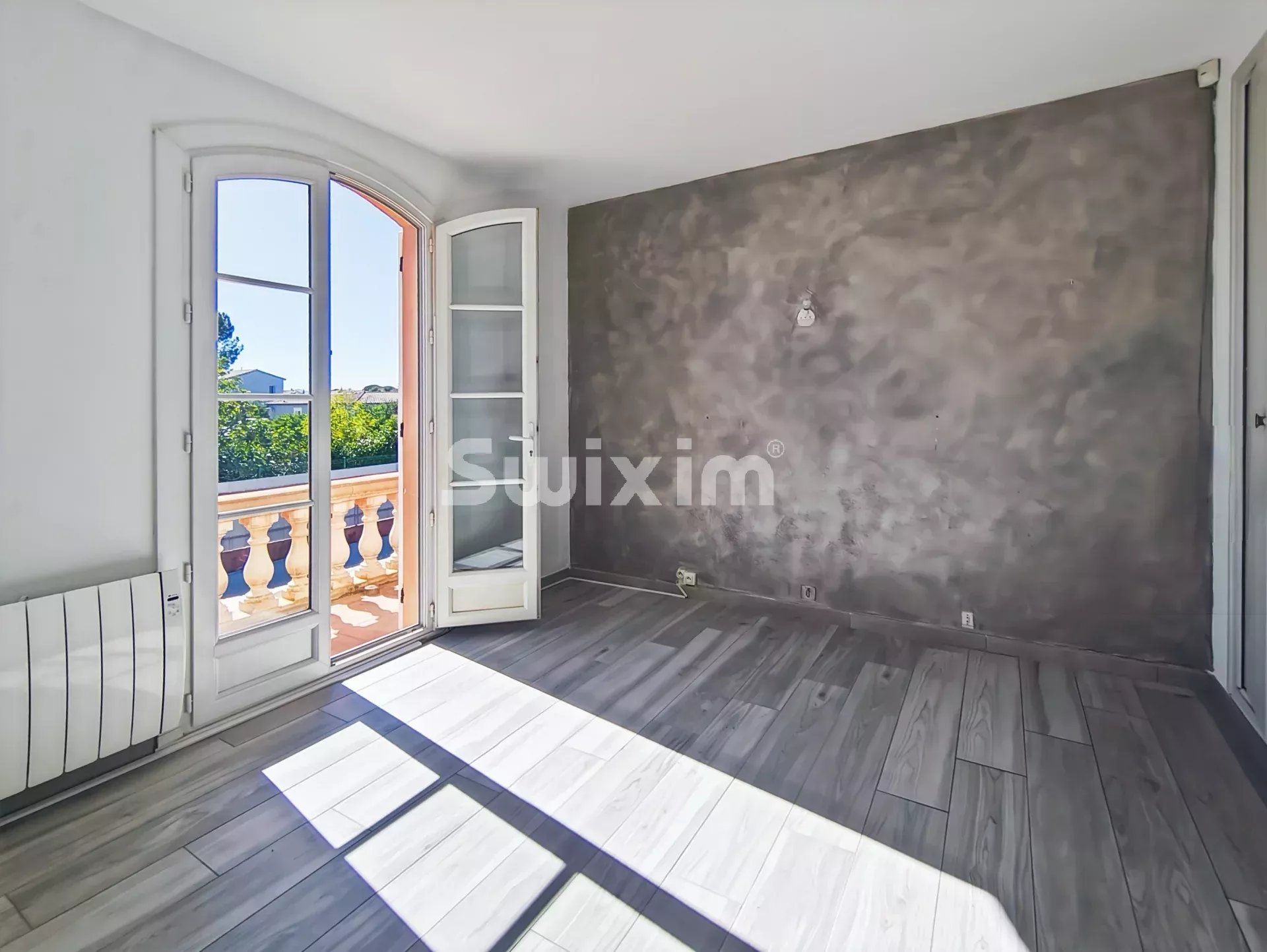 casa 5 Camere in vendita su Lapalud (84840)