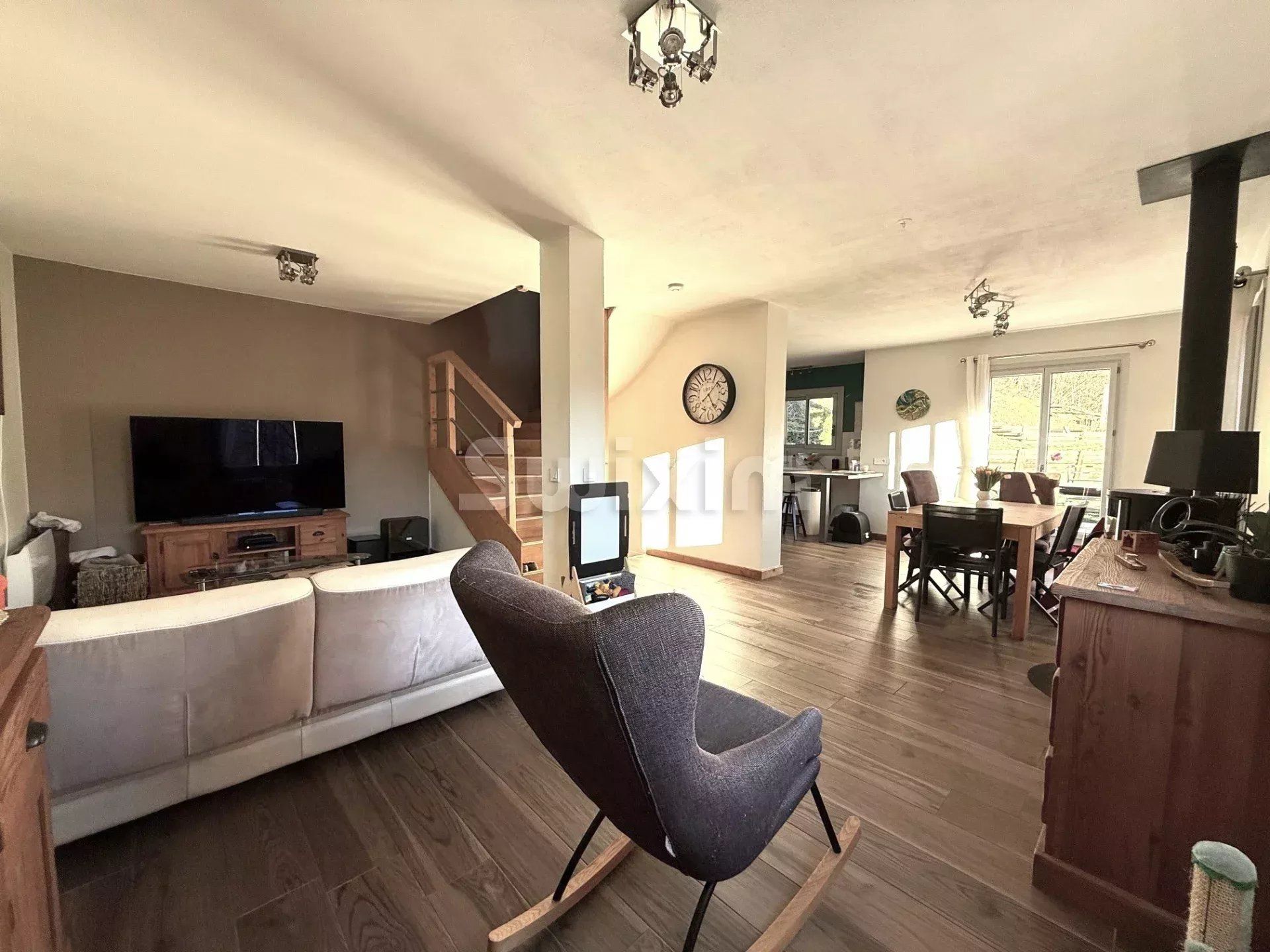 house 5 Rooms for sale on Sallanches (74700)