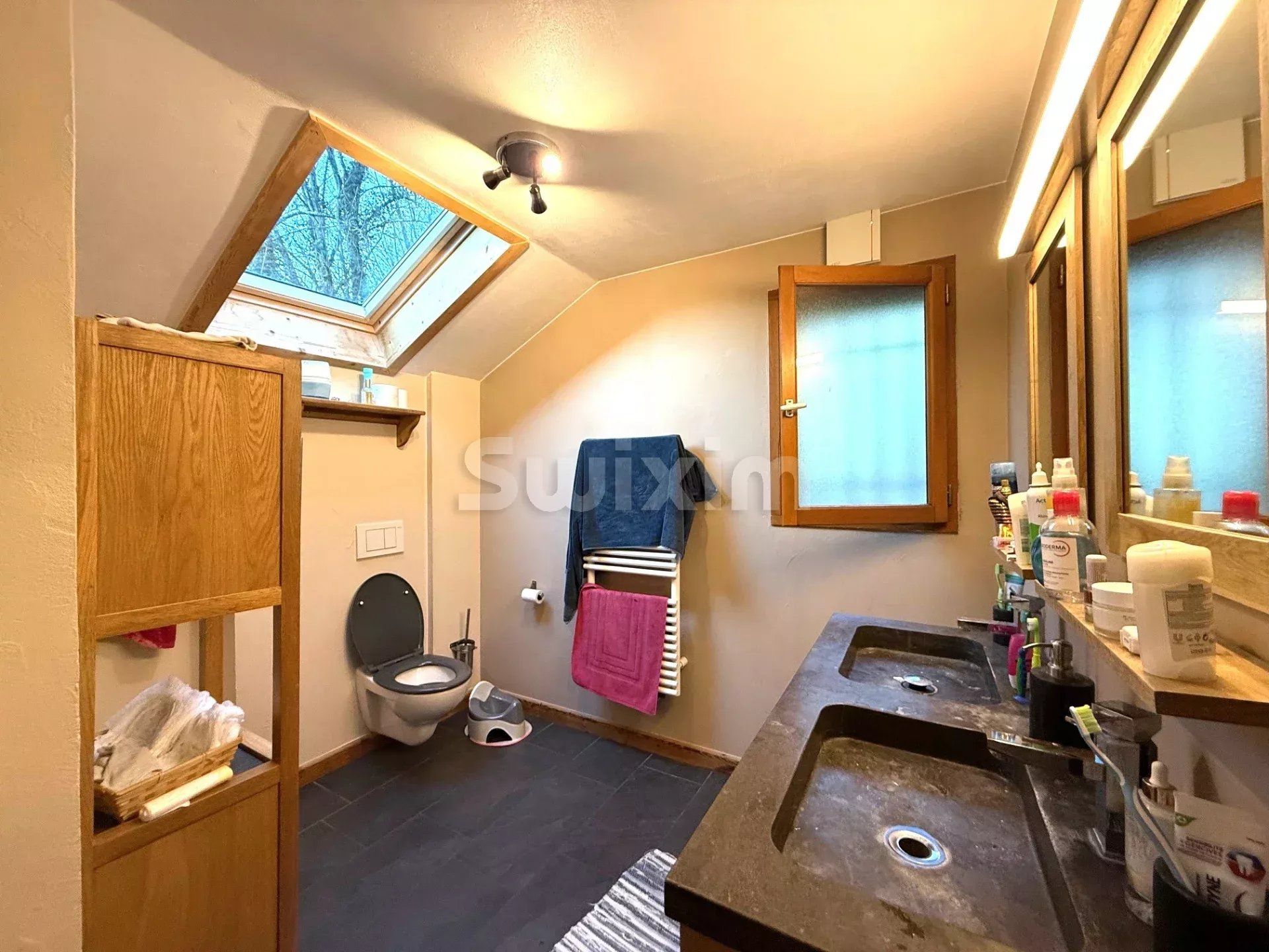 house 5 Rooms for sale on Sallanches (74700)