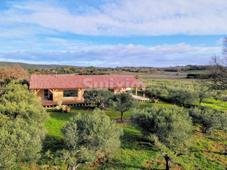 Sale Villa Saint-Quentin-la-Poterie 6&nbsp;Rooms 150&nbsp;m²