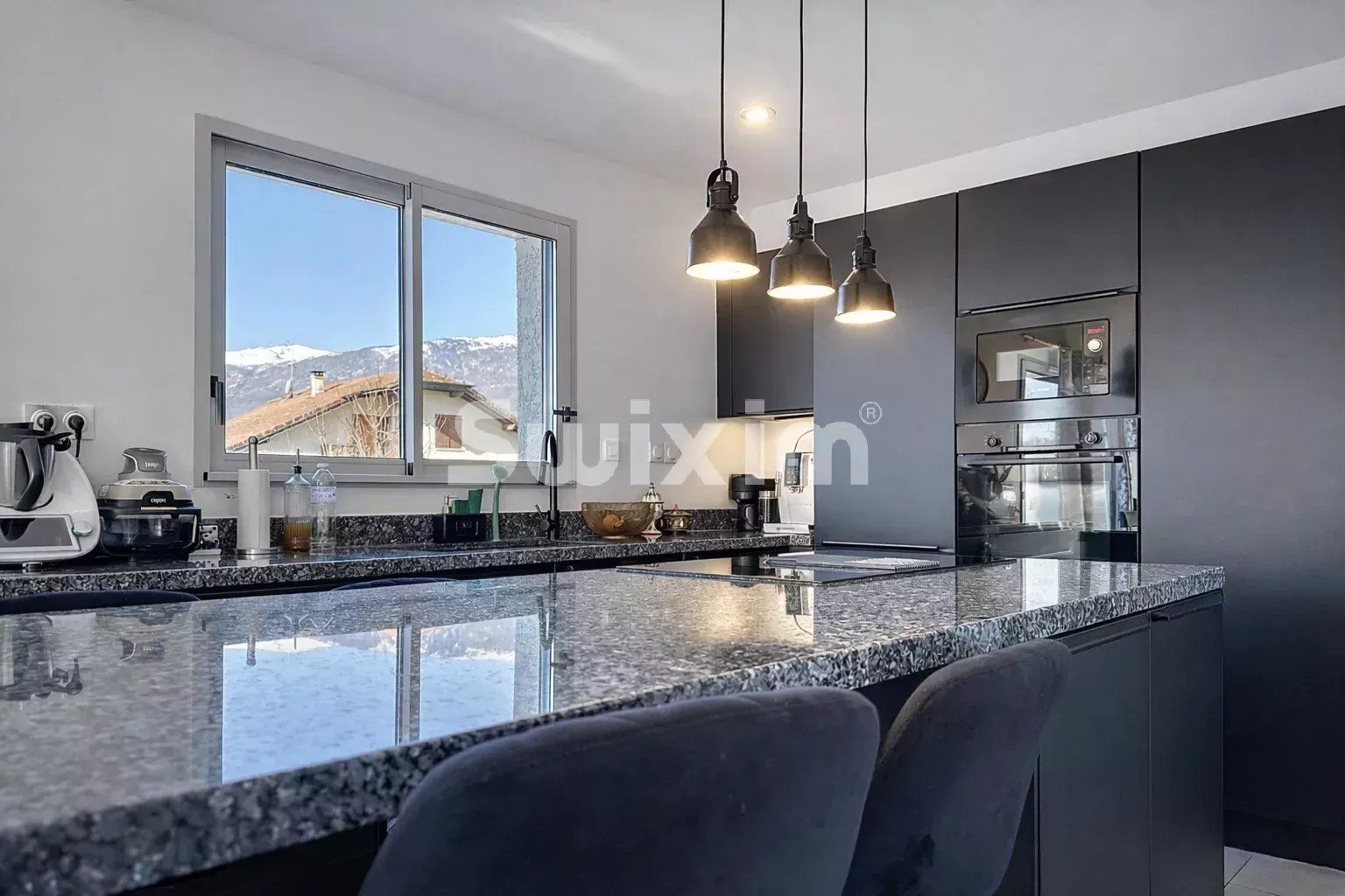 casa 5 Quartos para venda sobre Saint-Genis-Pouilly (01630)