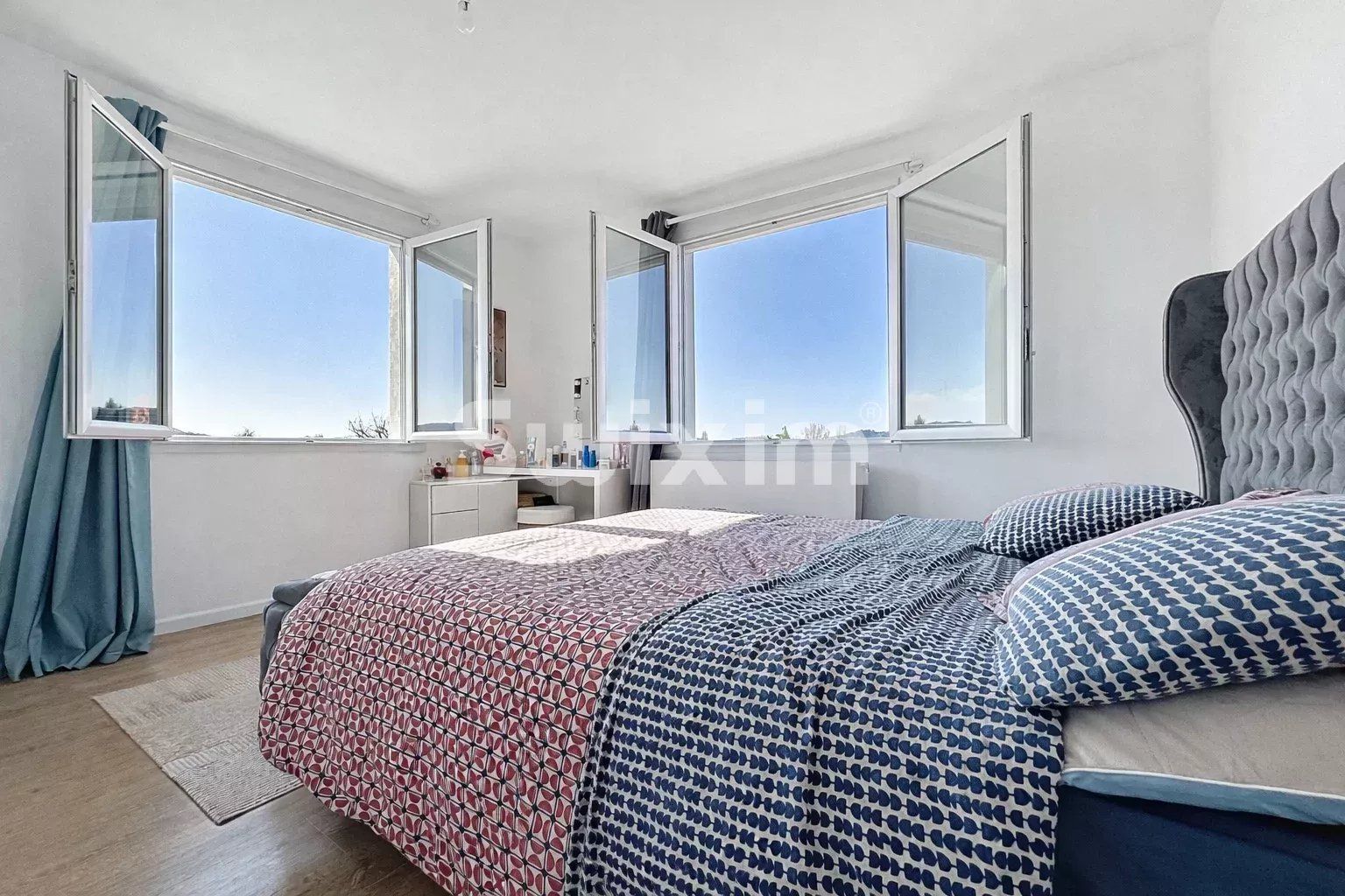 casa 5 Quartos para venda sobre Saint-Genis-Pouilly (01630)