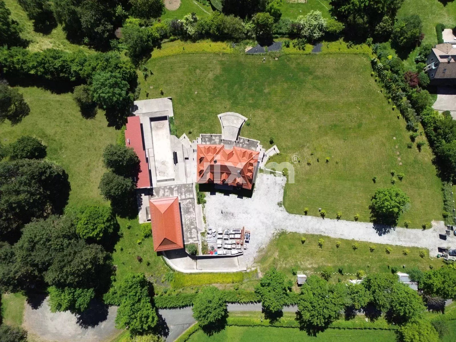 maison 15 Pièces en vente sur Échenevex (01170)