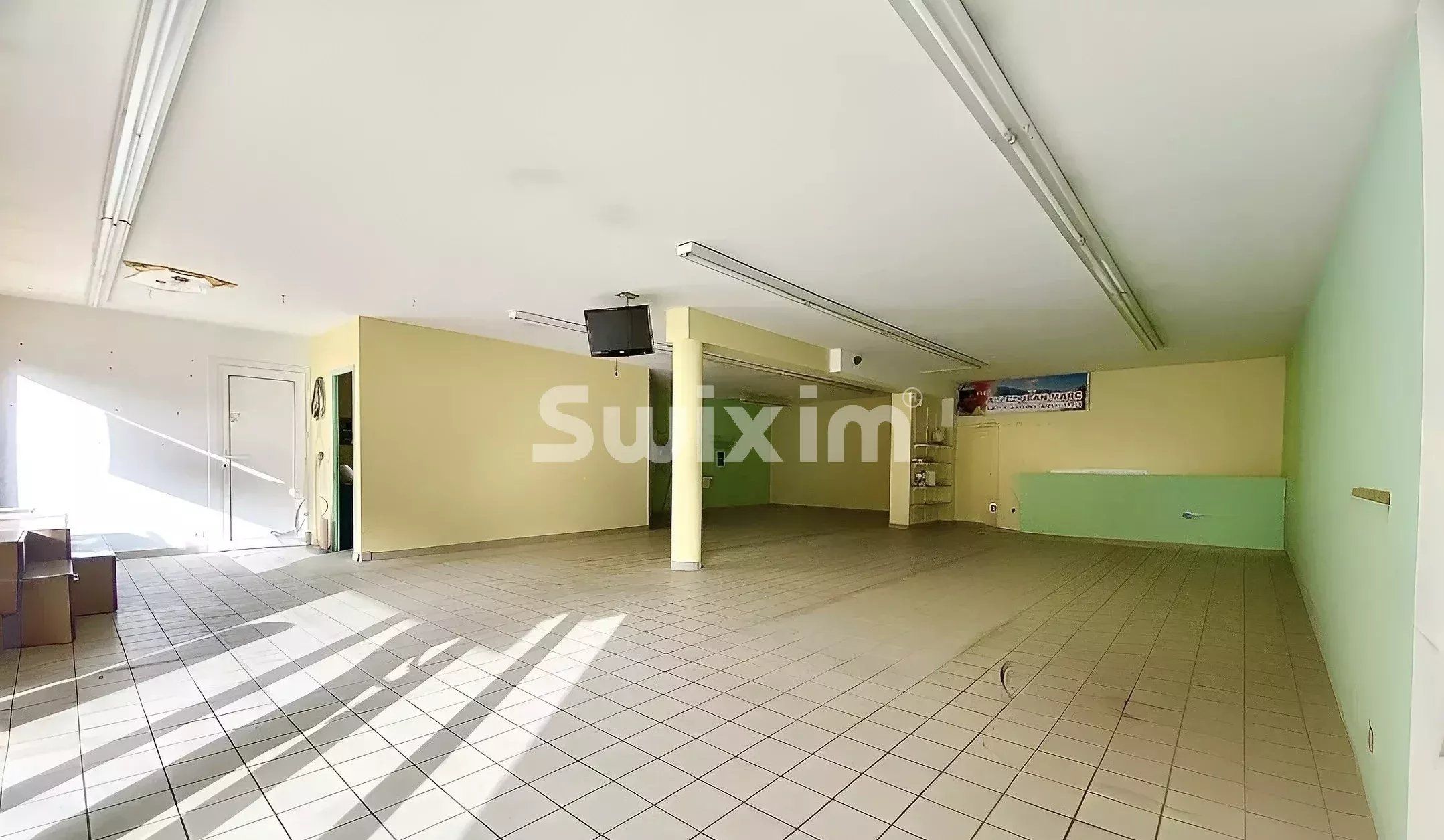 commercial local for sale on Thorens-Glières (74570)