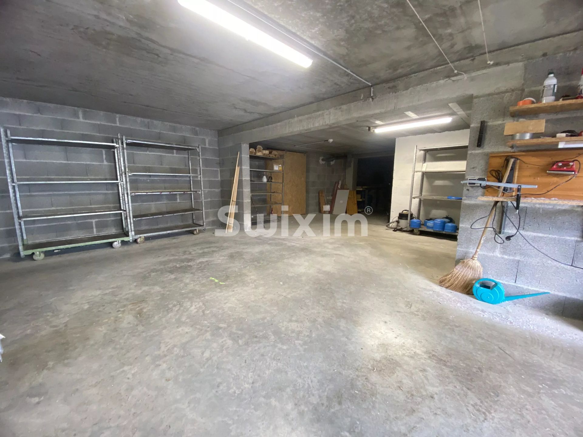 commercial local for sale on Thorens-Glières (74570)