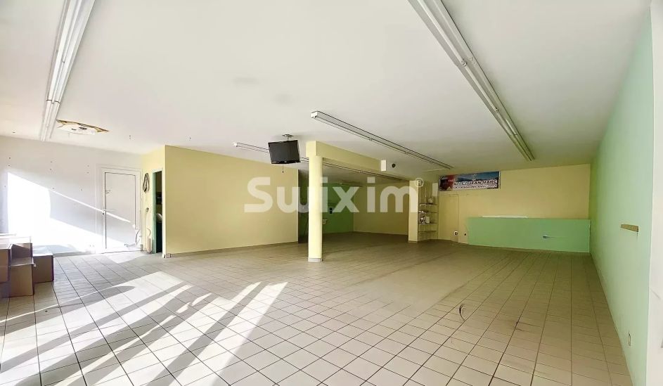 Sale Commercial local Thorens-Glières 240&nbsp;m²
