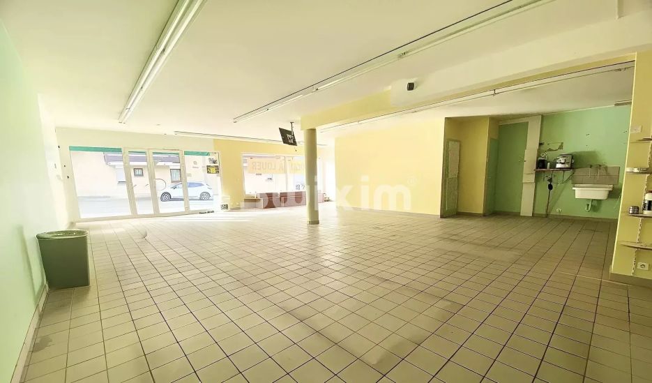Sale Commercial local Thorens-Glières 240&nbsp;m²