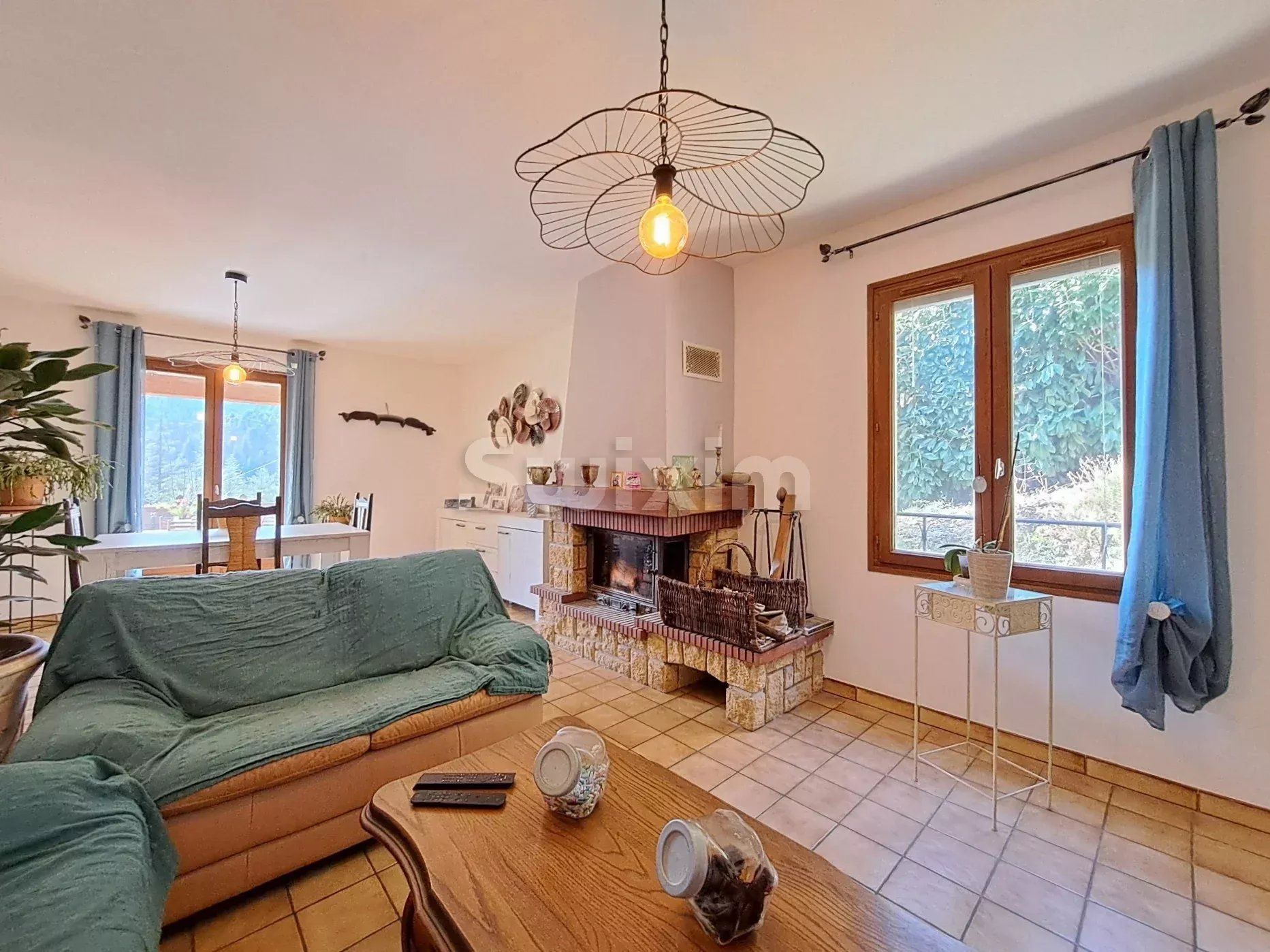 villa 4 Rooms for sale on Génolhac (30450)