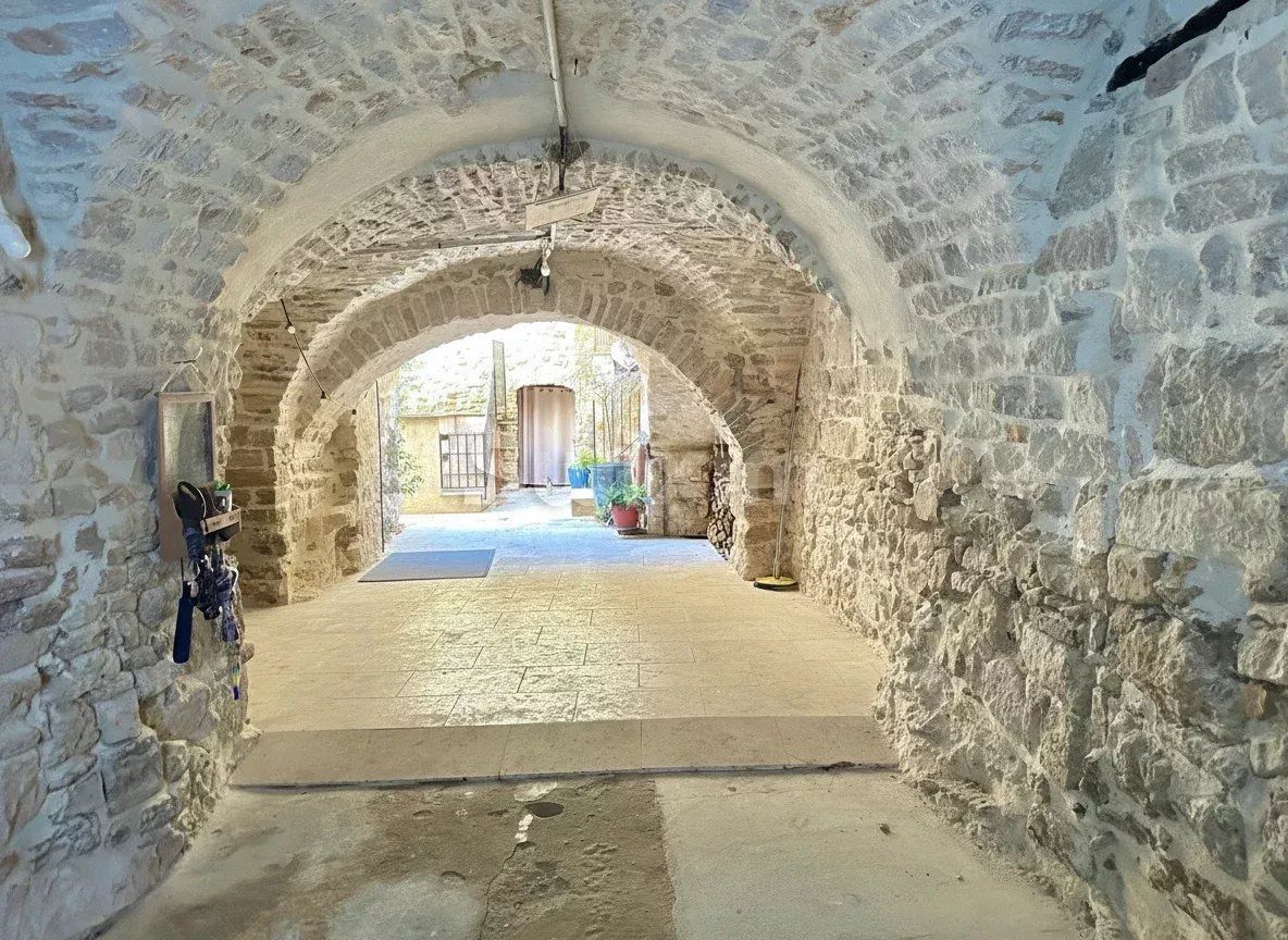 casa 6 Quartos para venda sobre Aspères (30250)