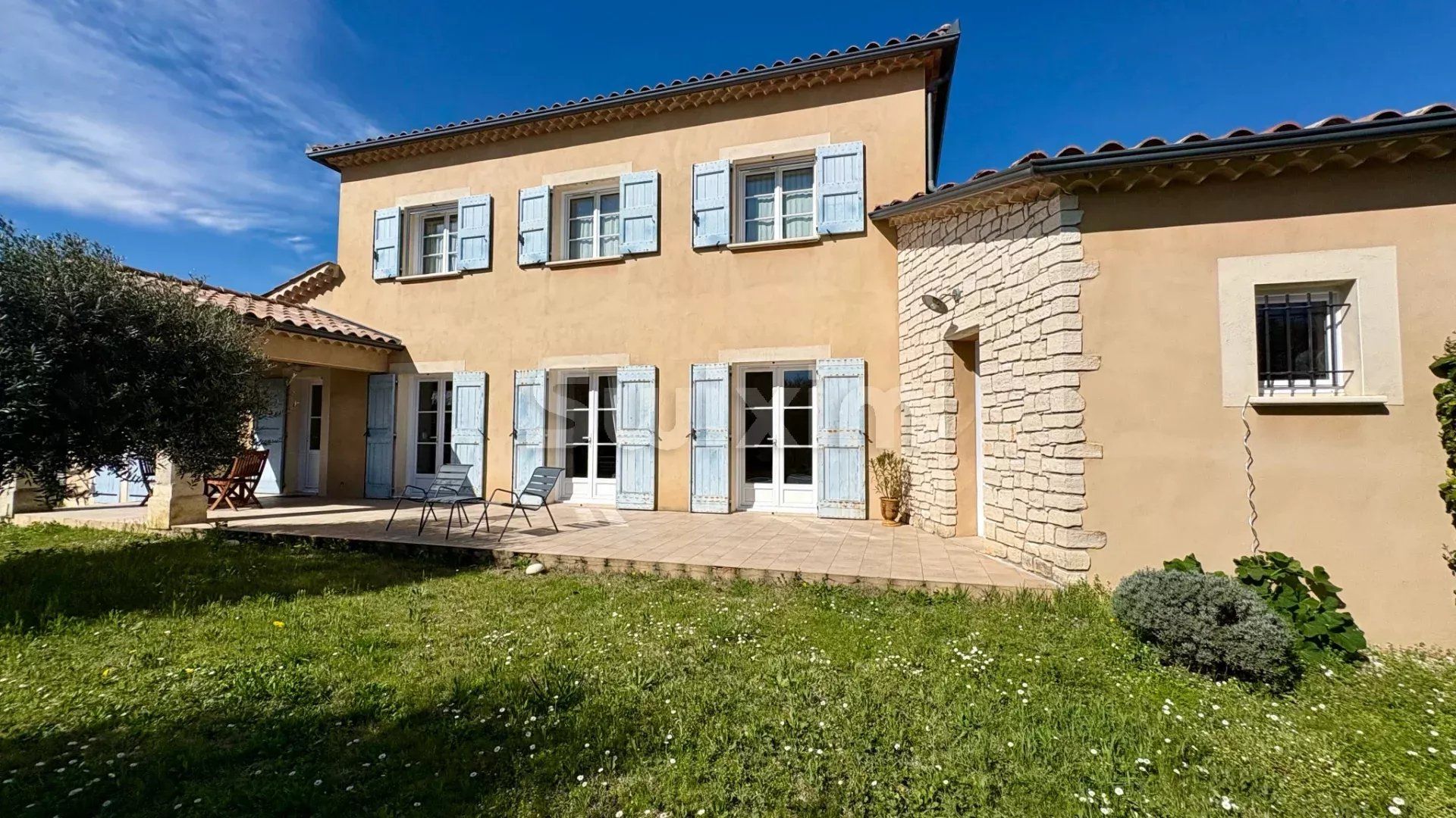 bastide 5 Quartos para venda sobre Saint-Privat-des-Vieux (30340)