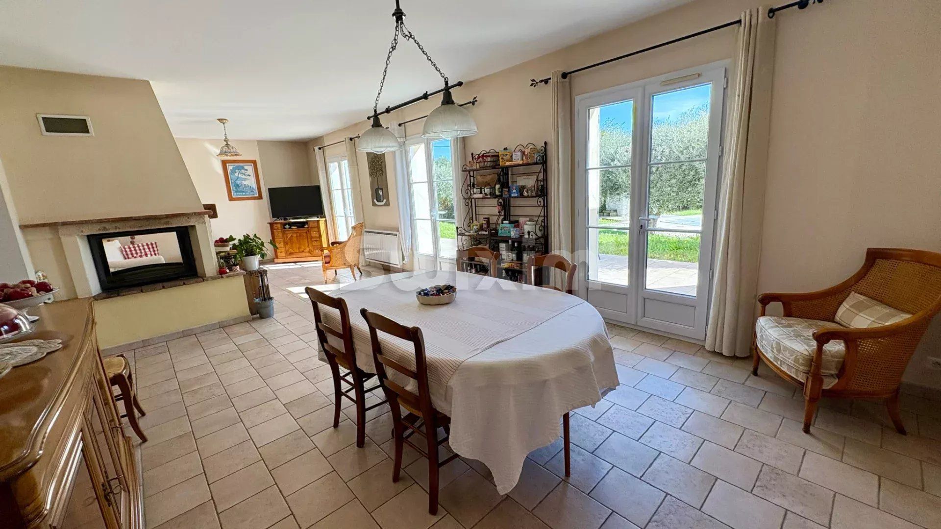 bastide 5 Quartos para venda sobre Saint-Privat-des-Vieux (30340)