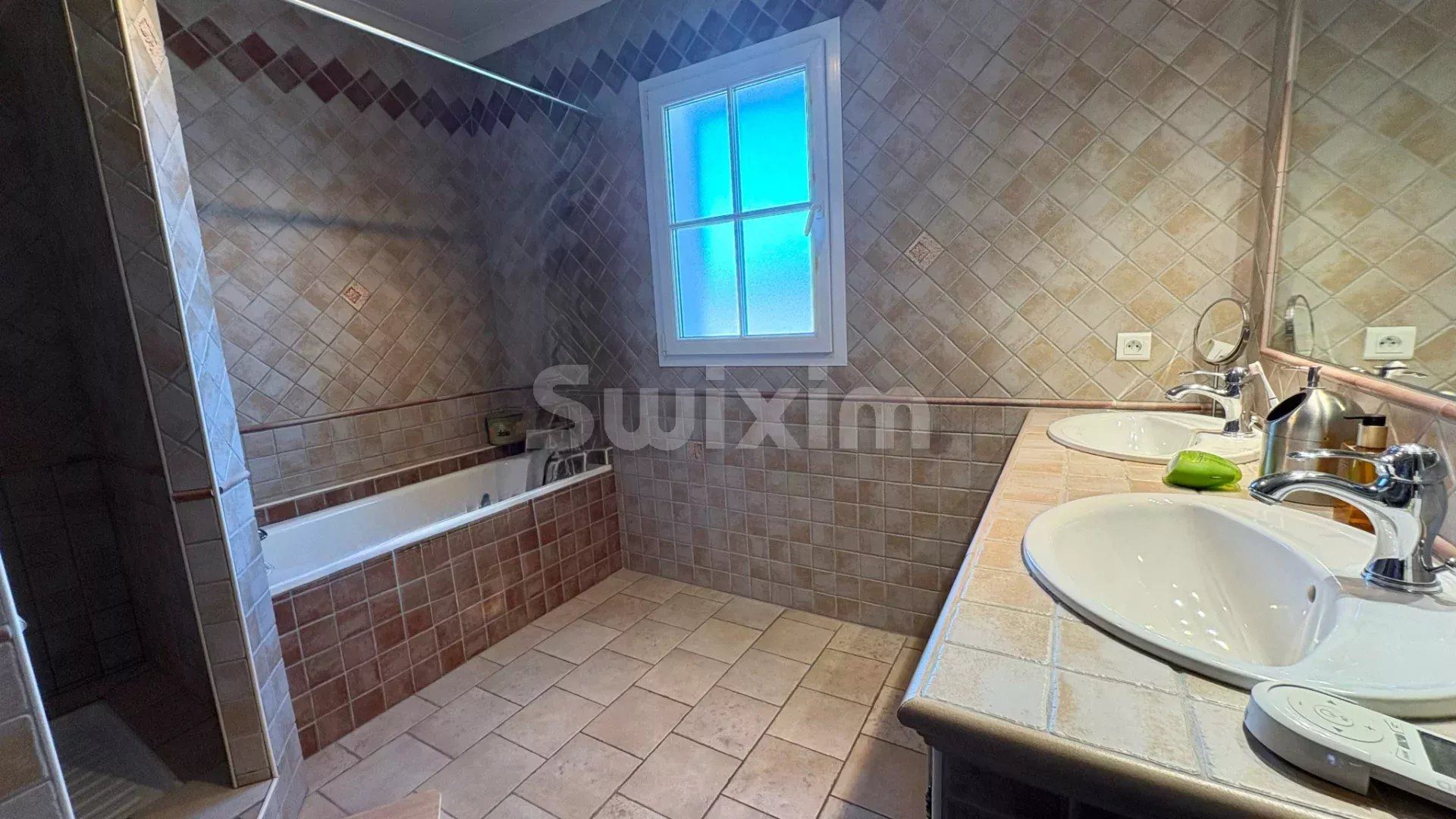 bastide 5 Quartos para venda sobre Saint-Privat-des-Vieux (30340)