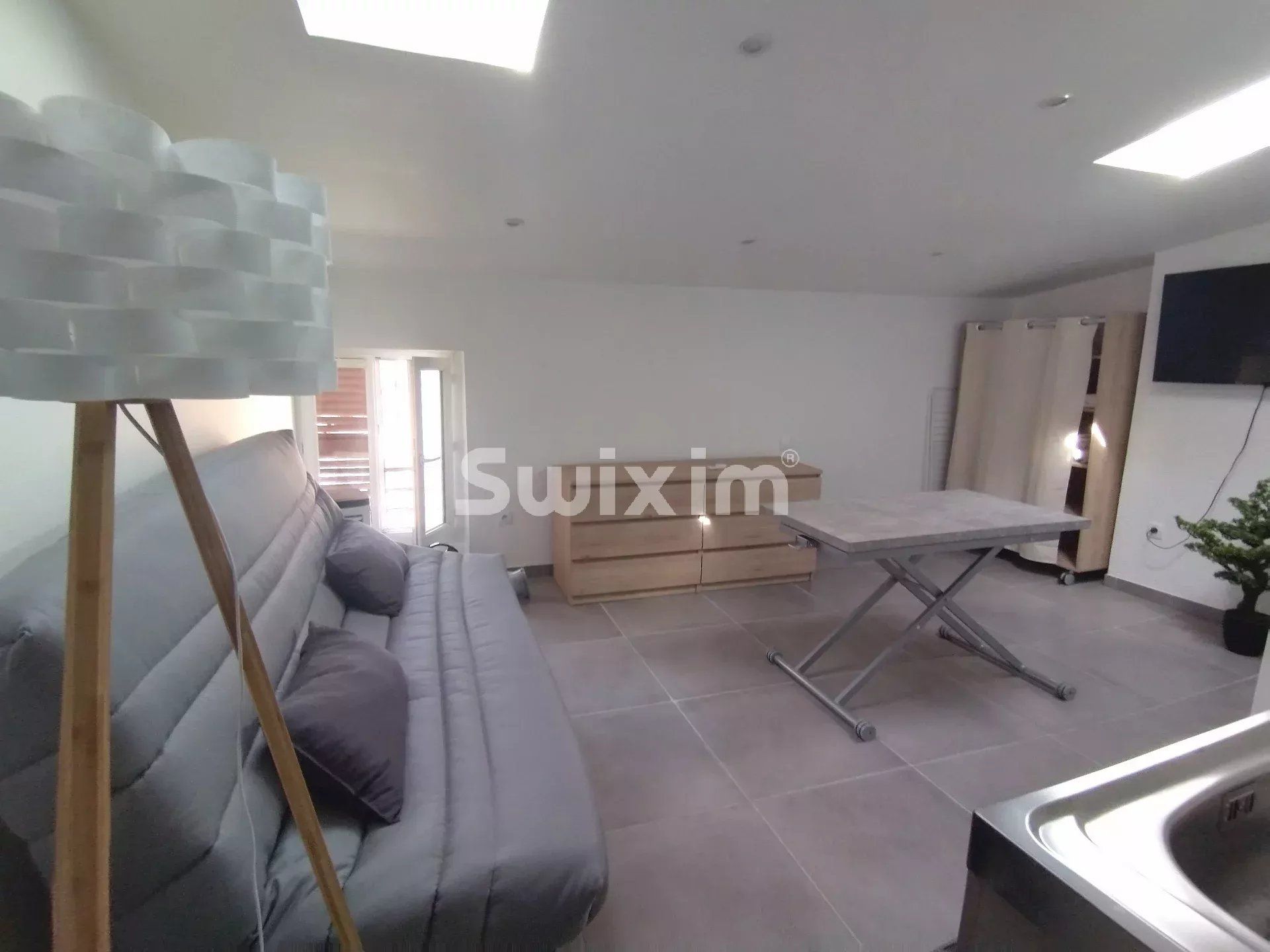 apartment 1 room for rent on Les Arcs (83460)