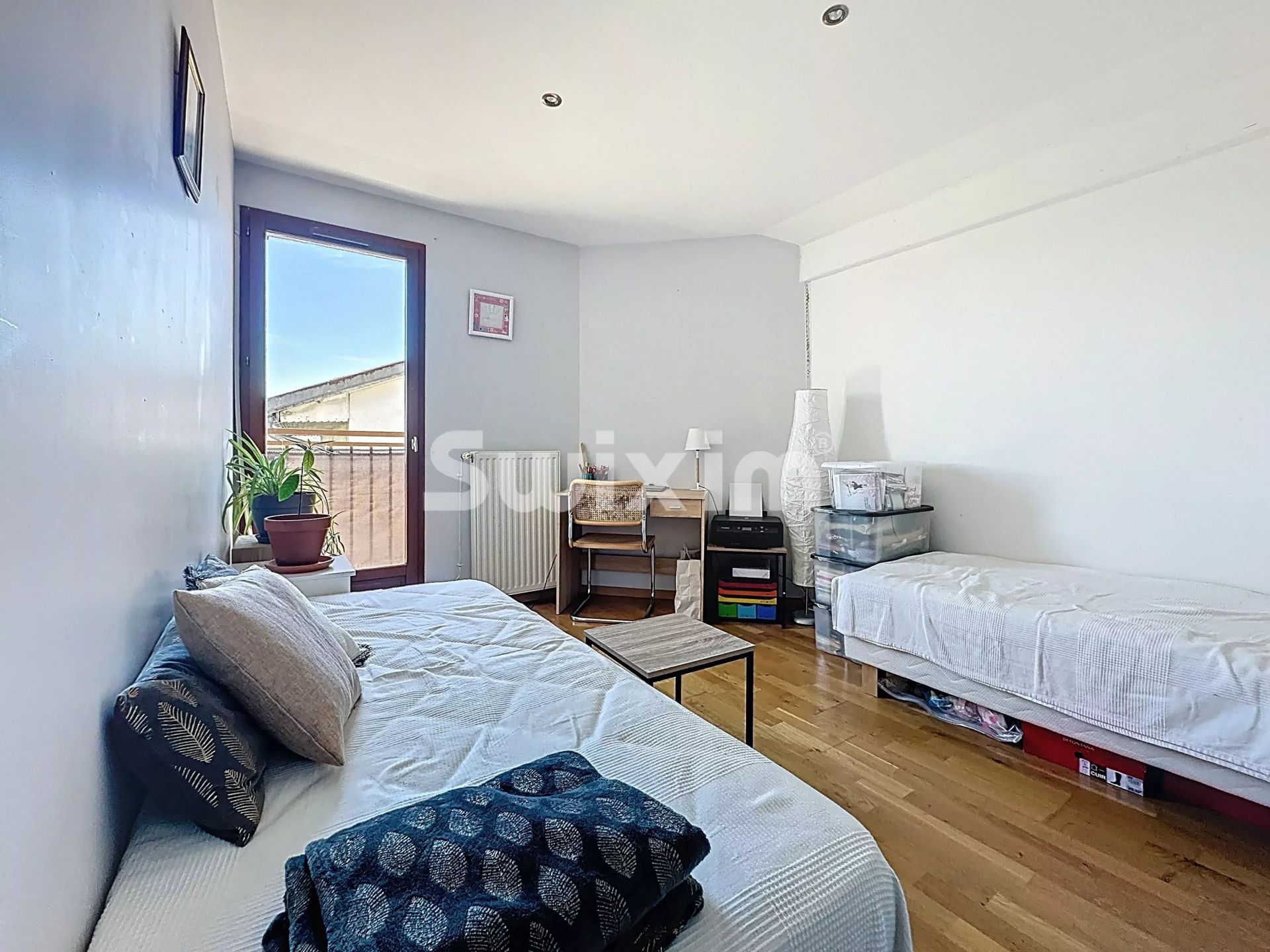 casa 5 Quartos para aluguer sobre Ségny (01170)