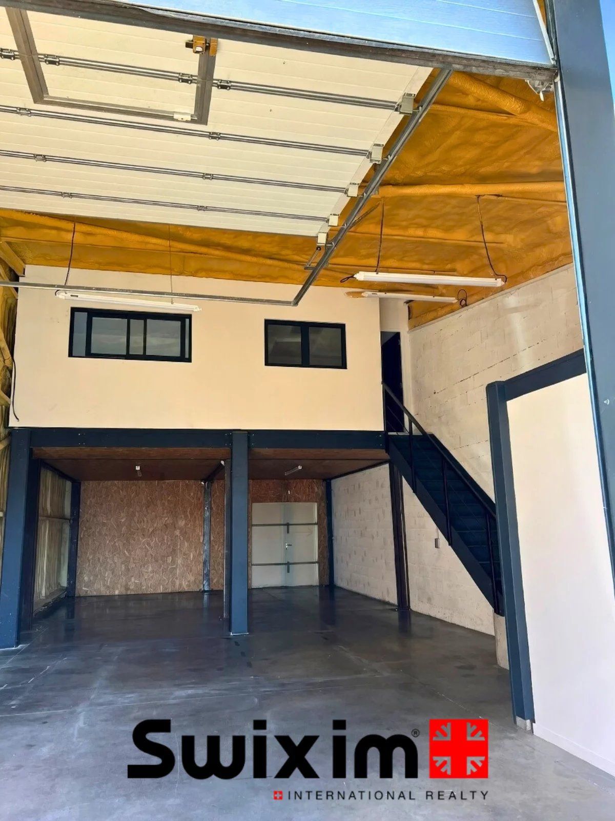 commercial local 4 Rooms for rent on Cestas (33610)