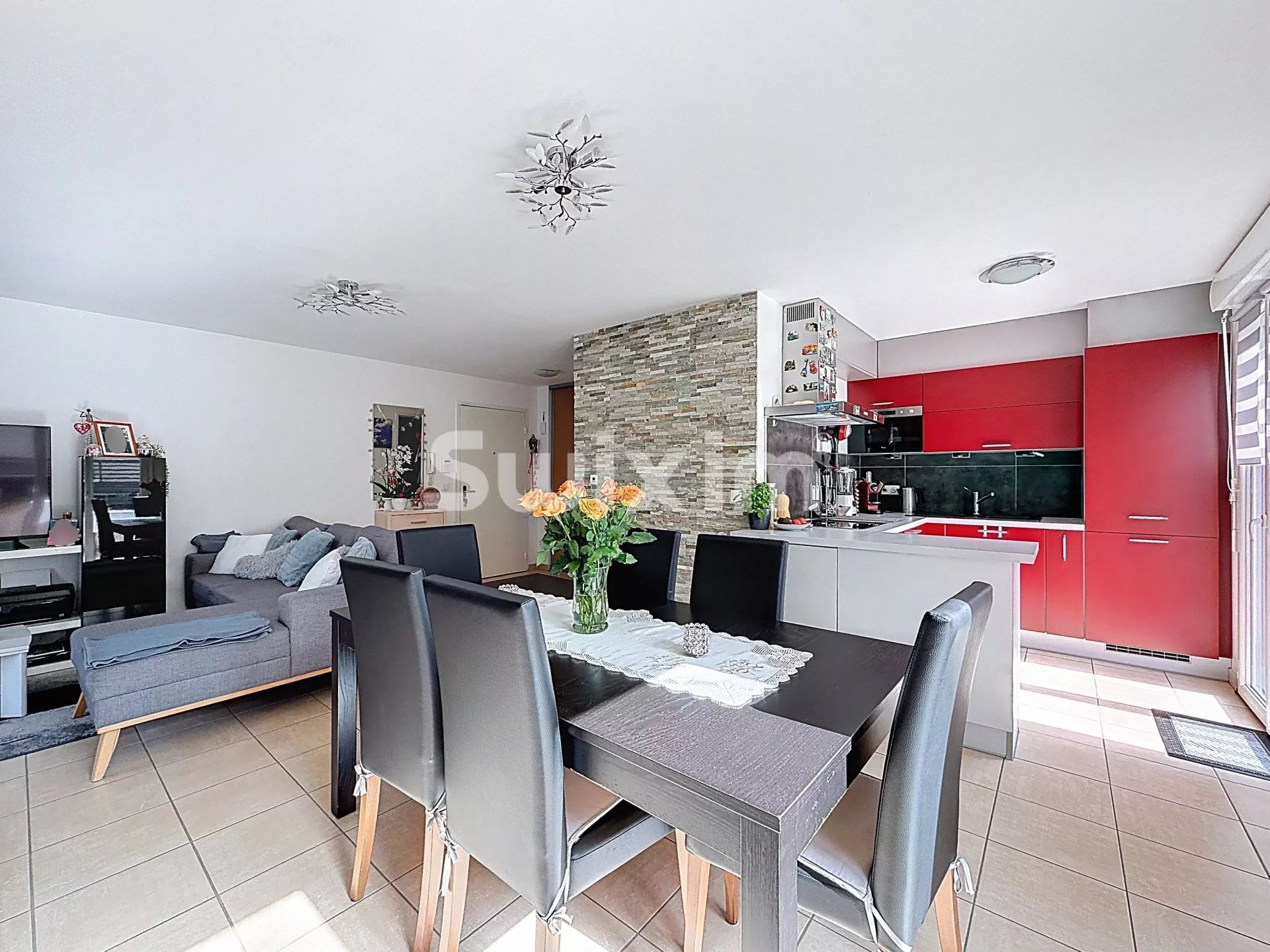 appartamento 4 Camere in vendita su Saint-Jean-de-Gonville (01630)