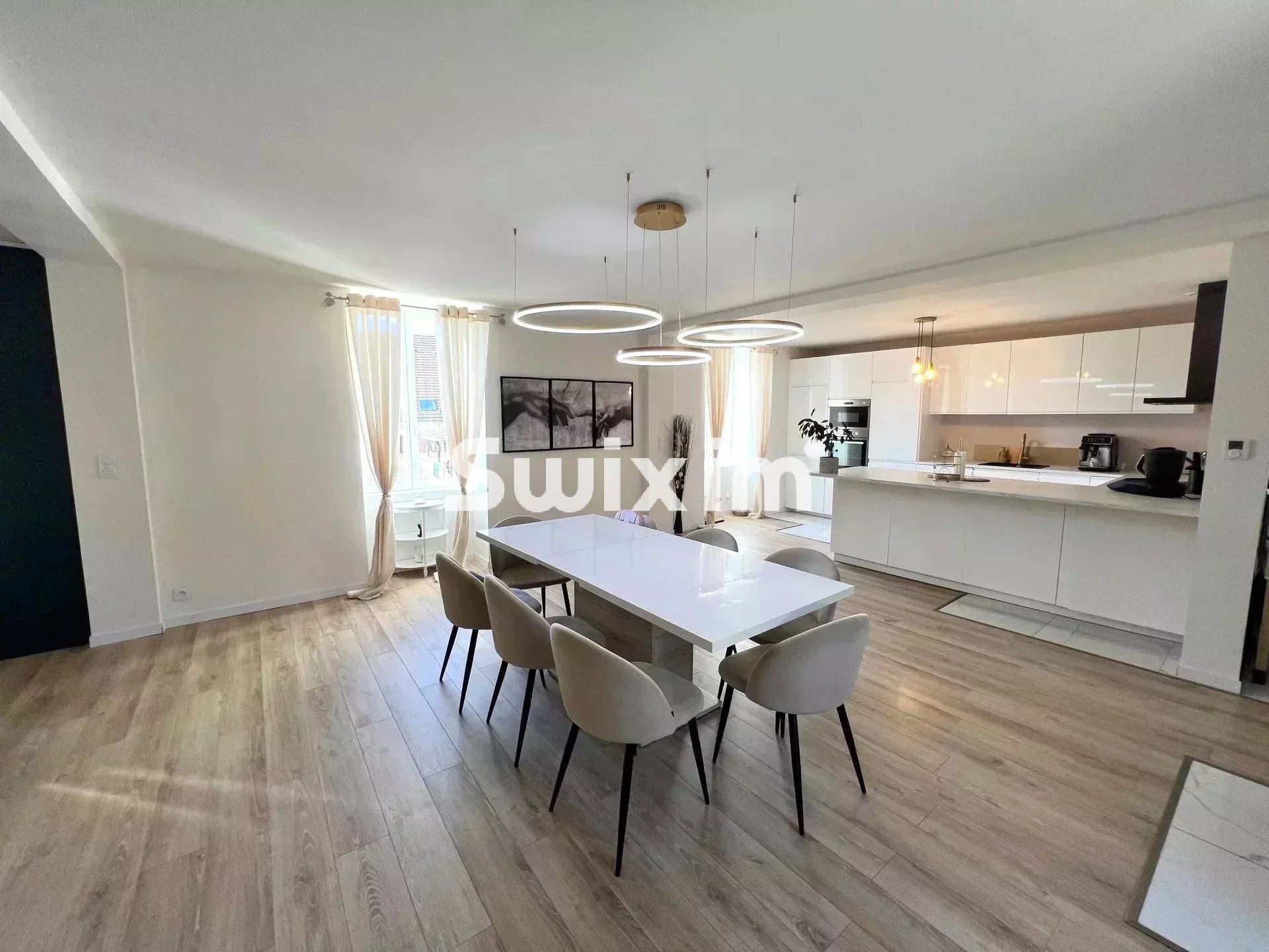 casa 7 Salas en venta en Lons-le-Saunier (39000)