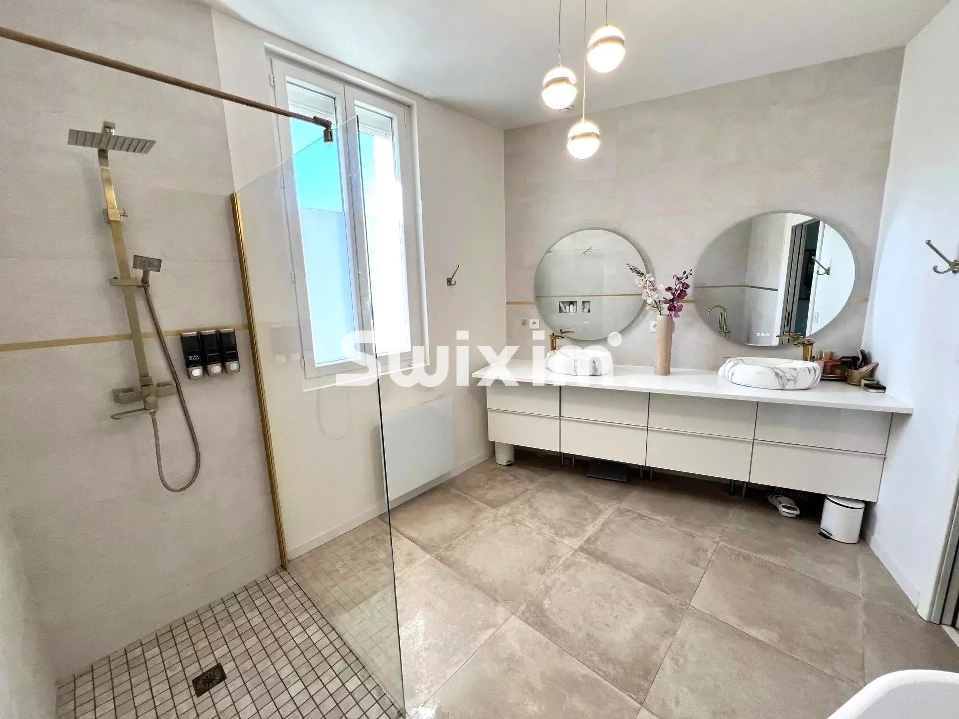 casa 7 Salas en venta en Lons-le-Saunier (39000)