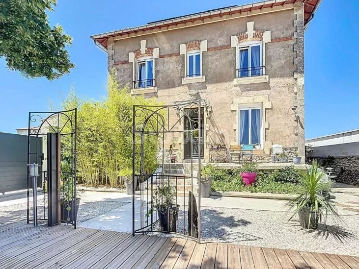 Vente Maison Uzès 5&nbsp;Pièces 151.6&nbsp;m²