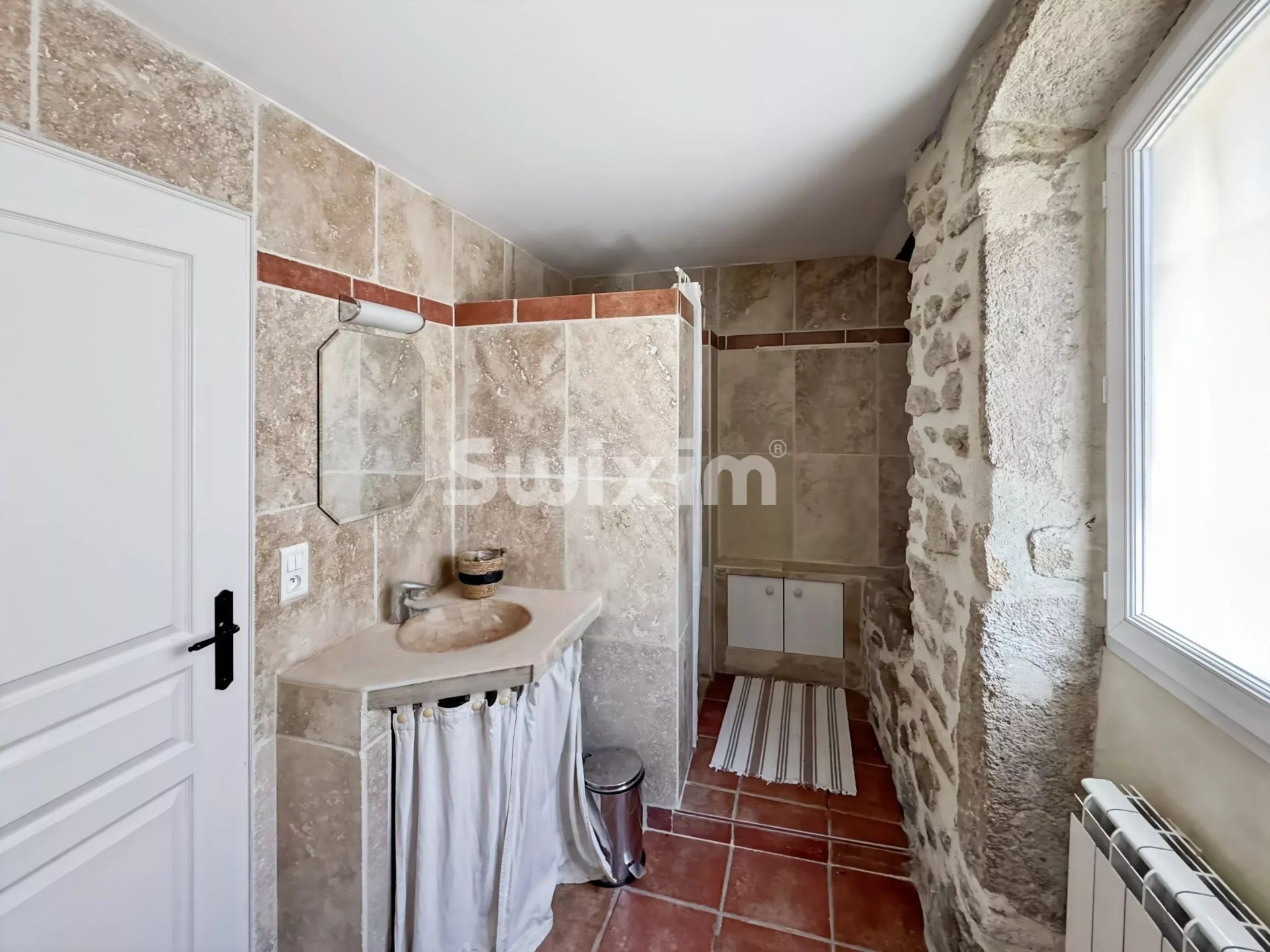 casa 7 Quartos para venda sobre Sainte-Cécile-les-Vignes (84290)