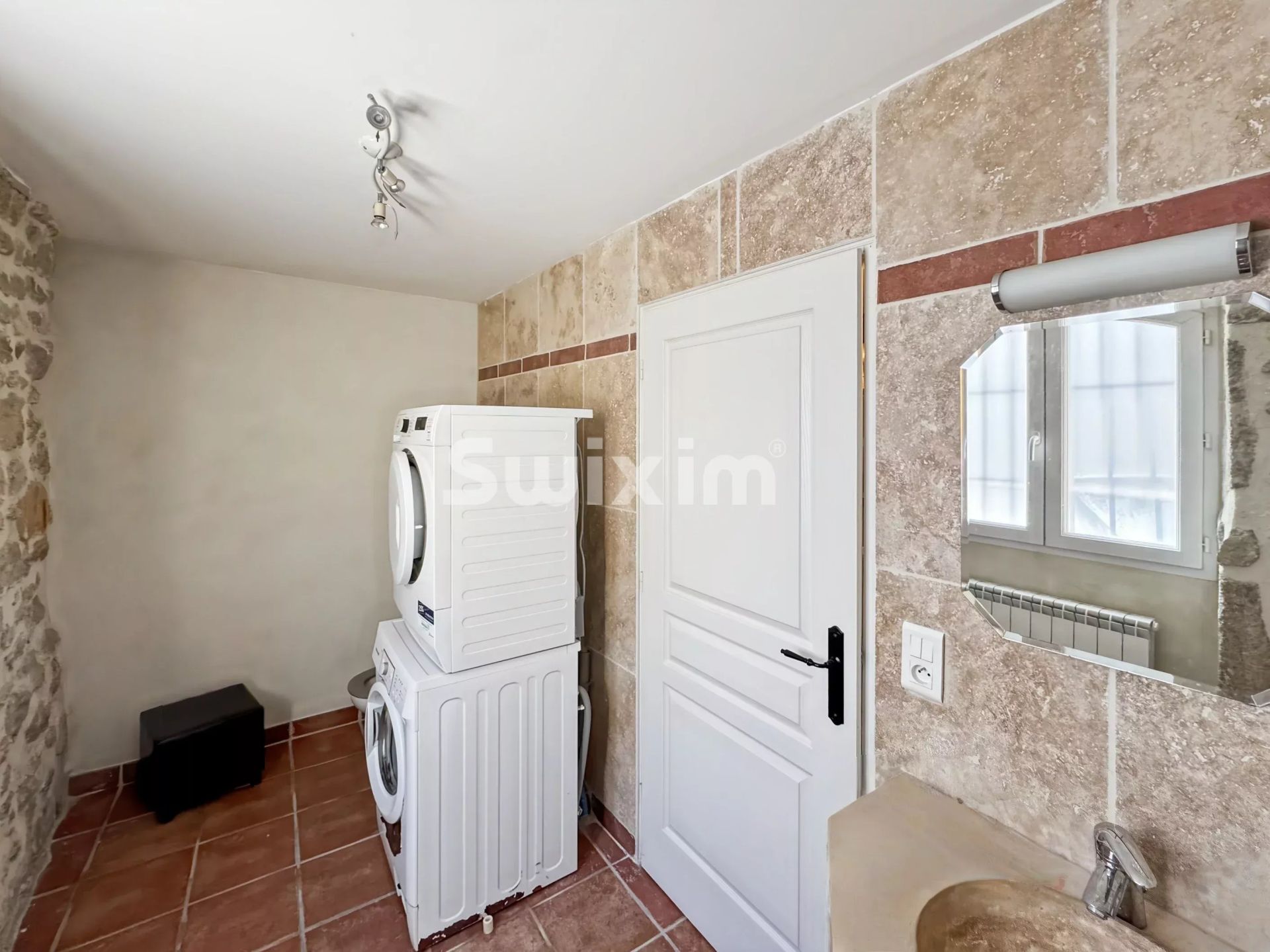 casa 7 Quartos para venda sobre Sainte-Cécile-les-Vignes (84290)