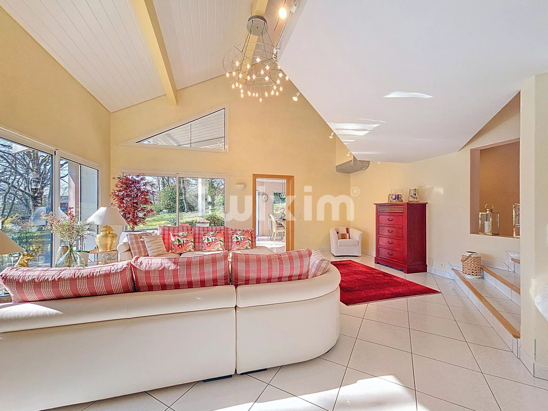 casa 5 Quartos para venda sobre Échenevex (01170)