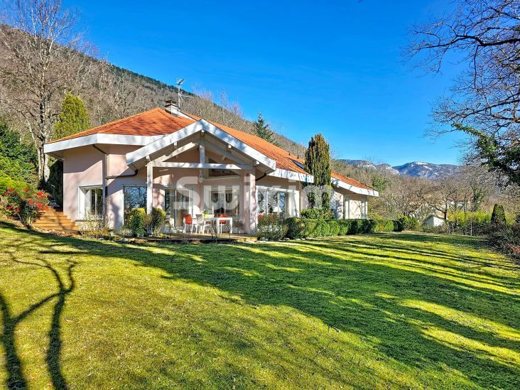 Venda Casa Échenevex 5&nbsp;Quartos 302&nbsp;m²