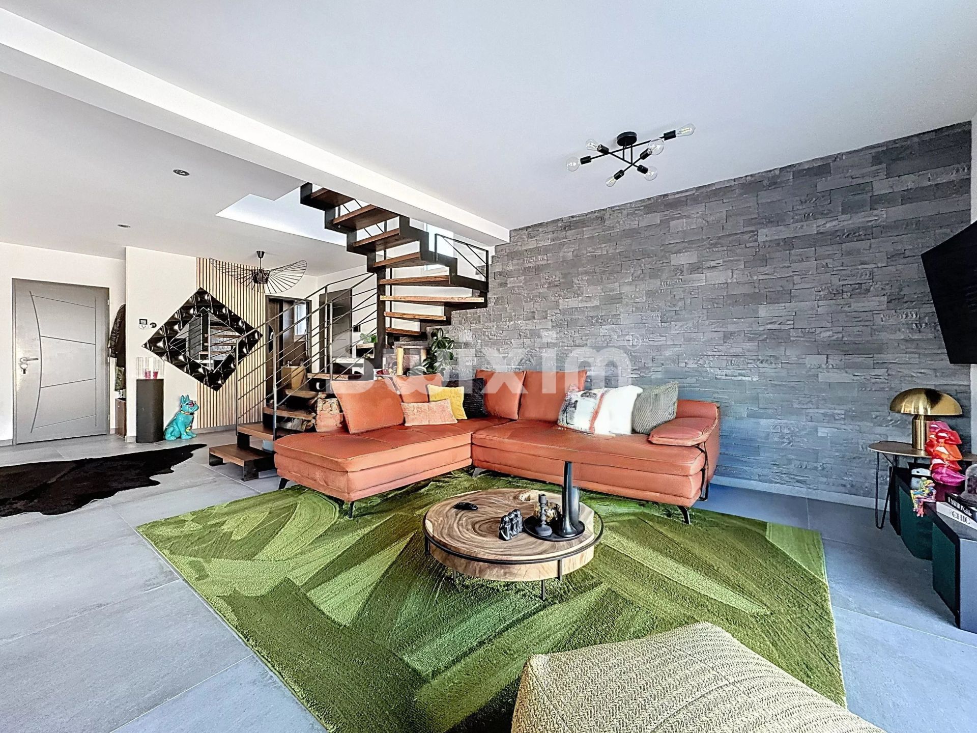 casa 5 Camere in vendita su Saint-Jean-de-Gonville (01630)