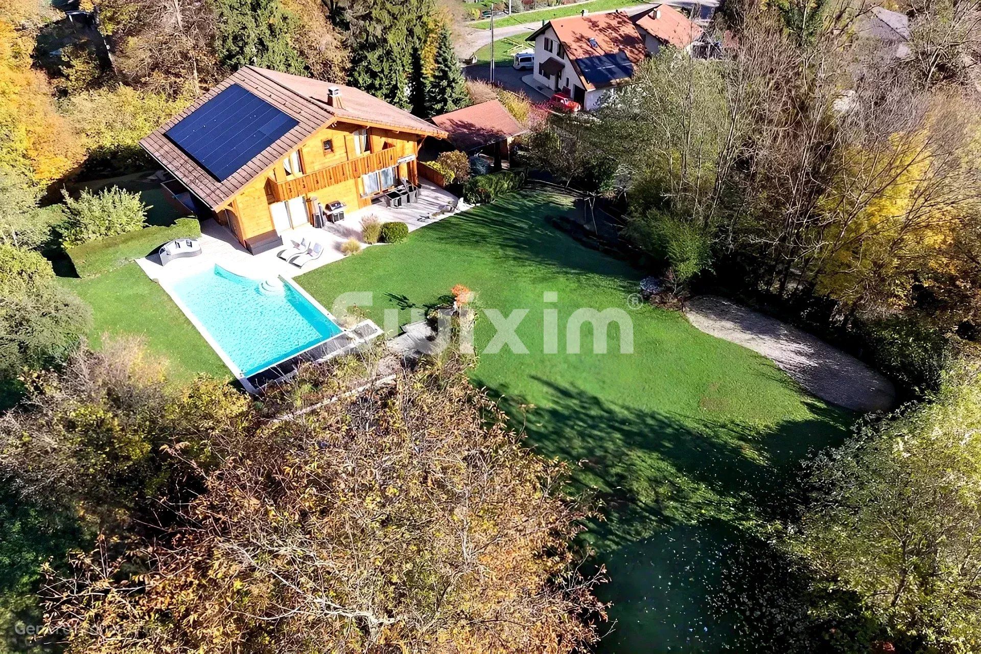 chalet 8 Camere in vendita su Farges (01550)