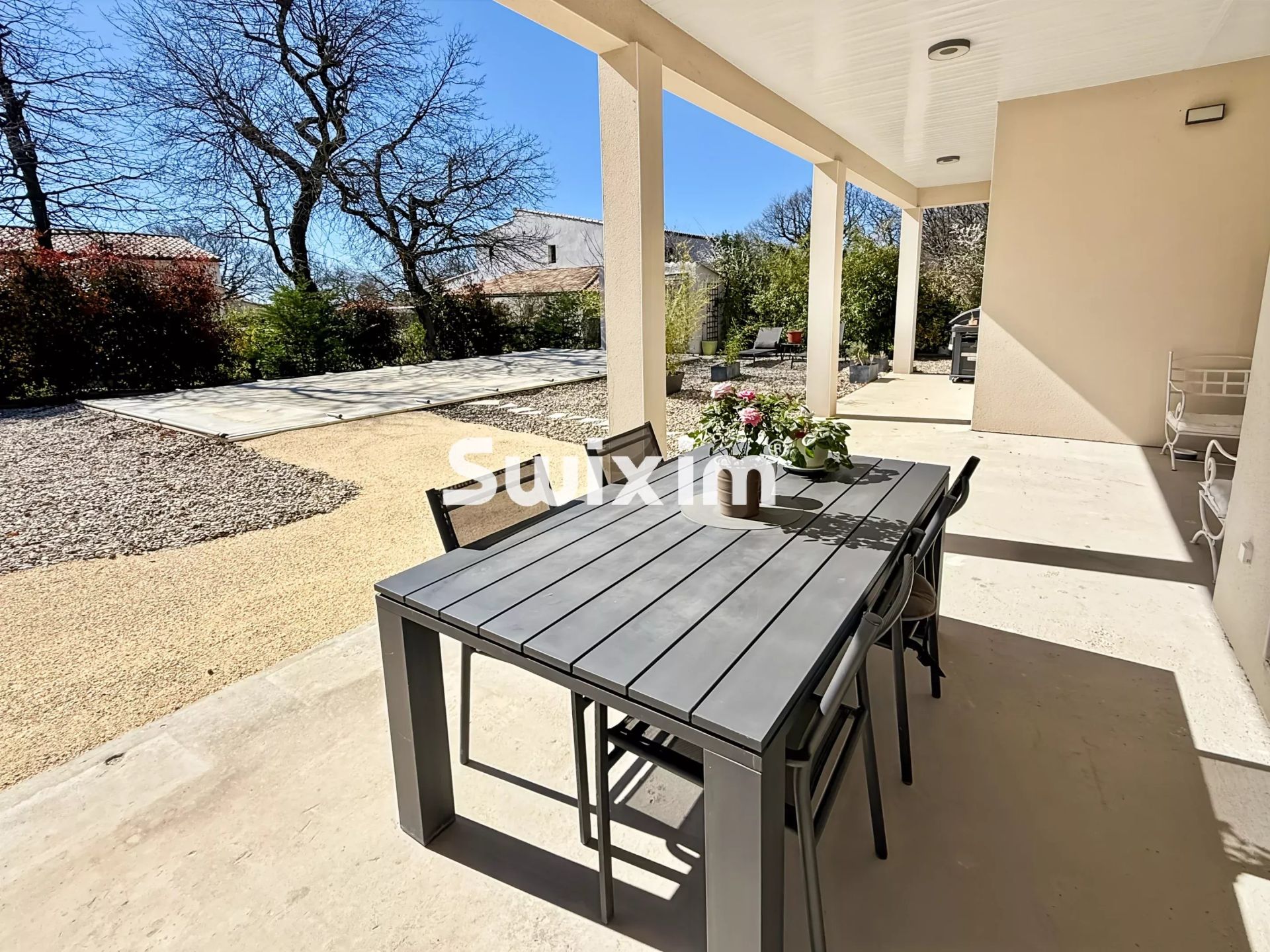 casa 5 Salas en venta en Donzère (26290)