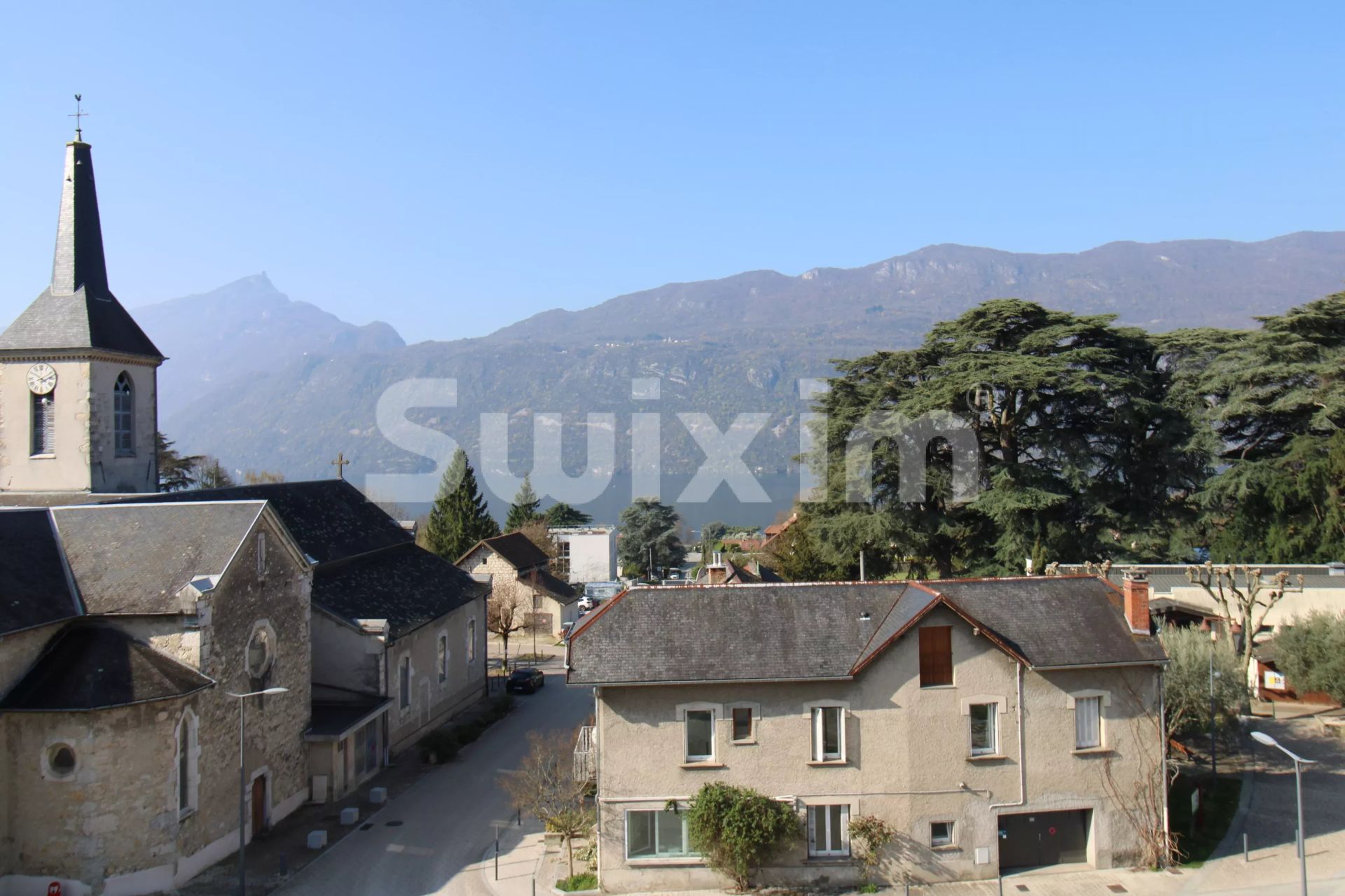 apartment 3 Rooms for sale on Aix-les-Bains (73100)