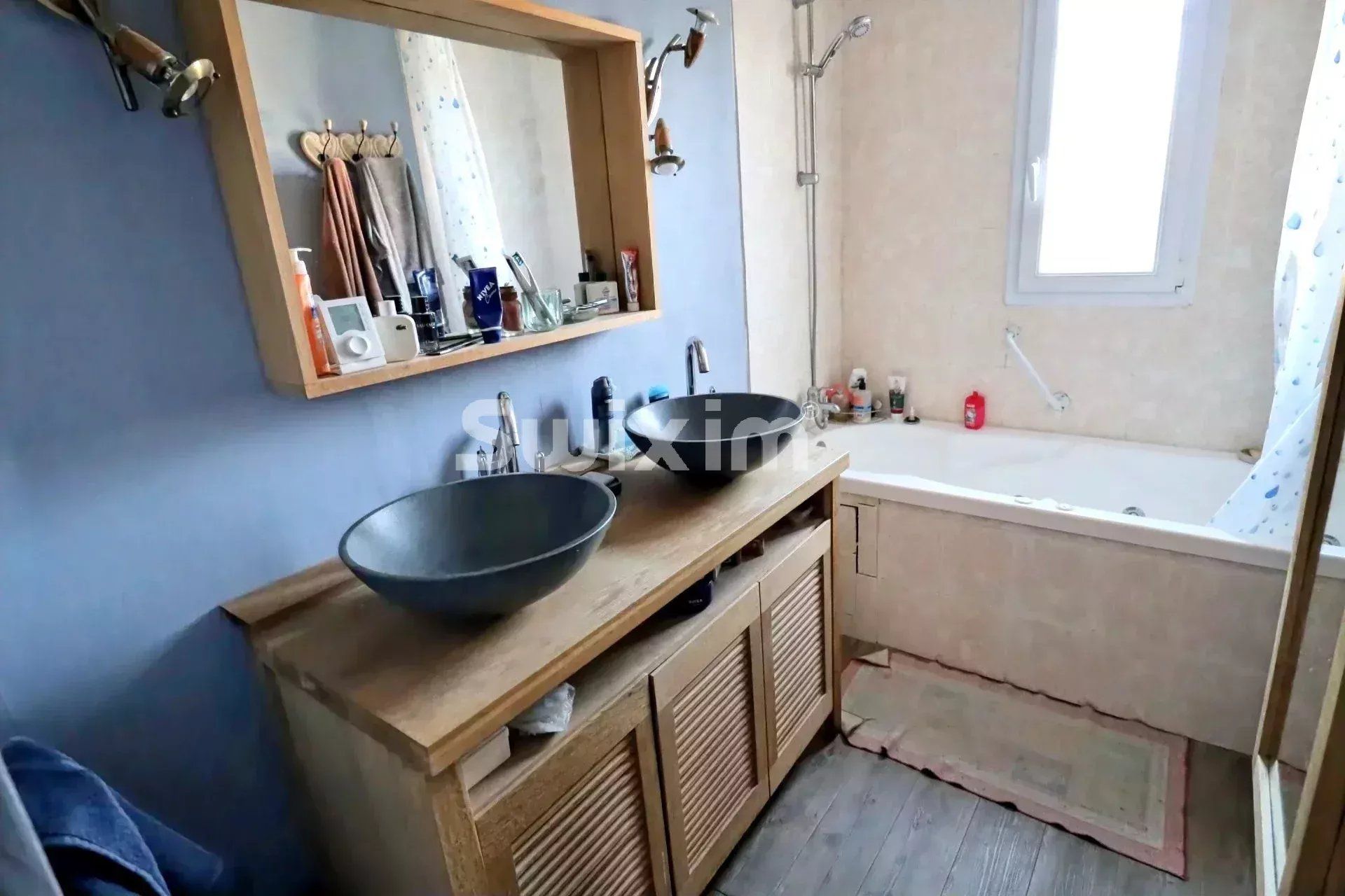 house 7 Rooms for sale on Gergy (71590)
