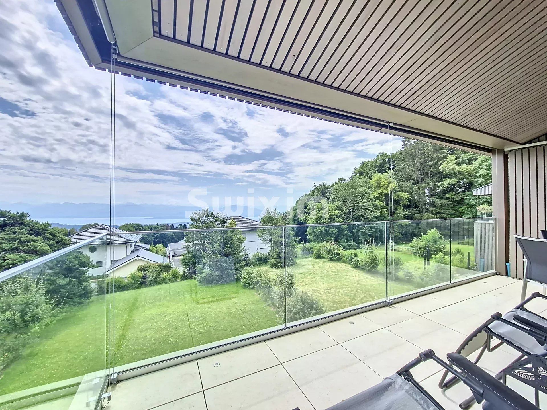 casa 5.5 Camere in affitto su Bassins (1269)