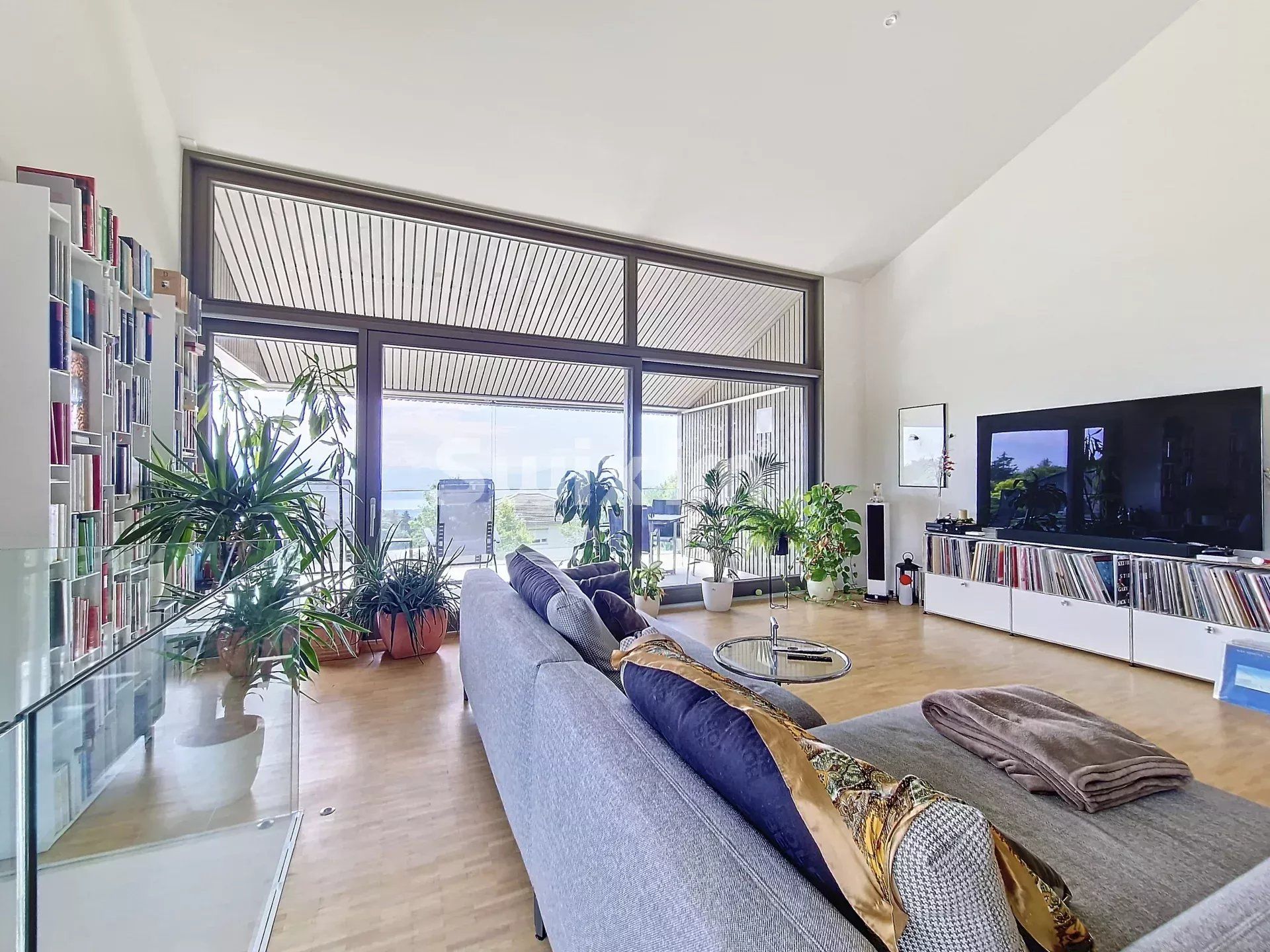 casa 5.5 Camere in affitto su Bassins (1269)