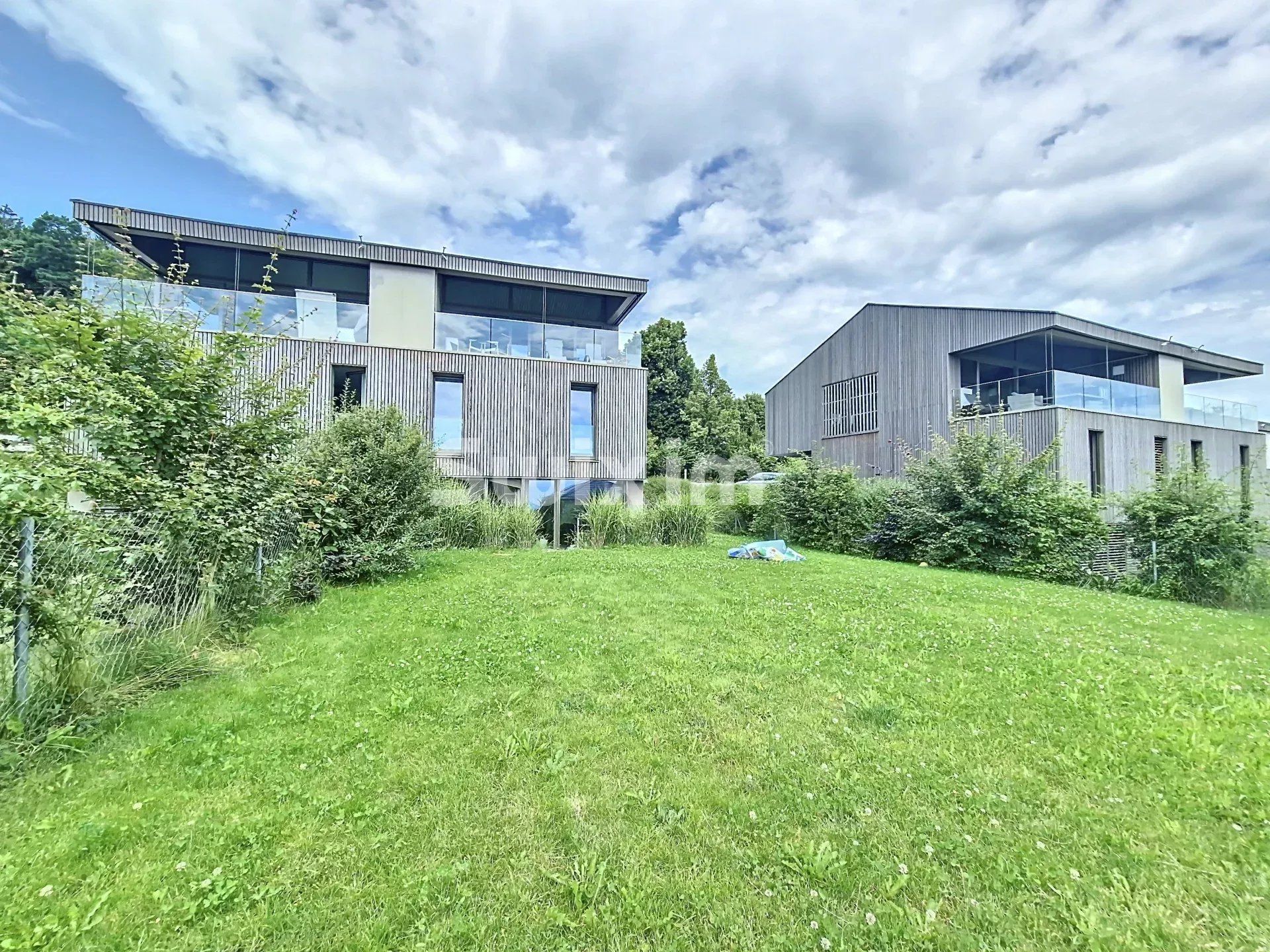 casa 5.5 Camere in affitto su Bassins (1269)